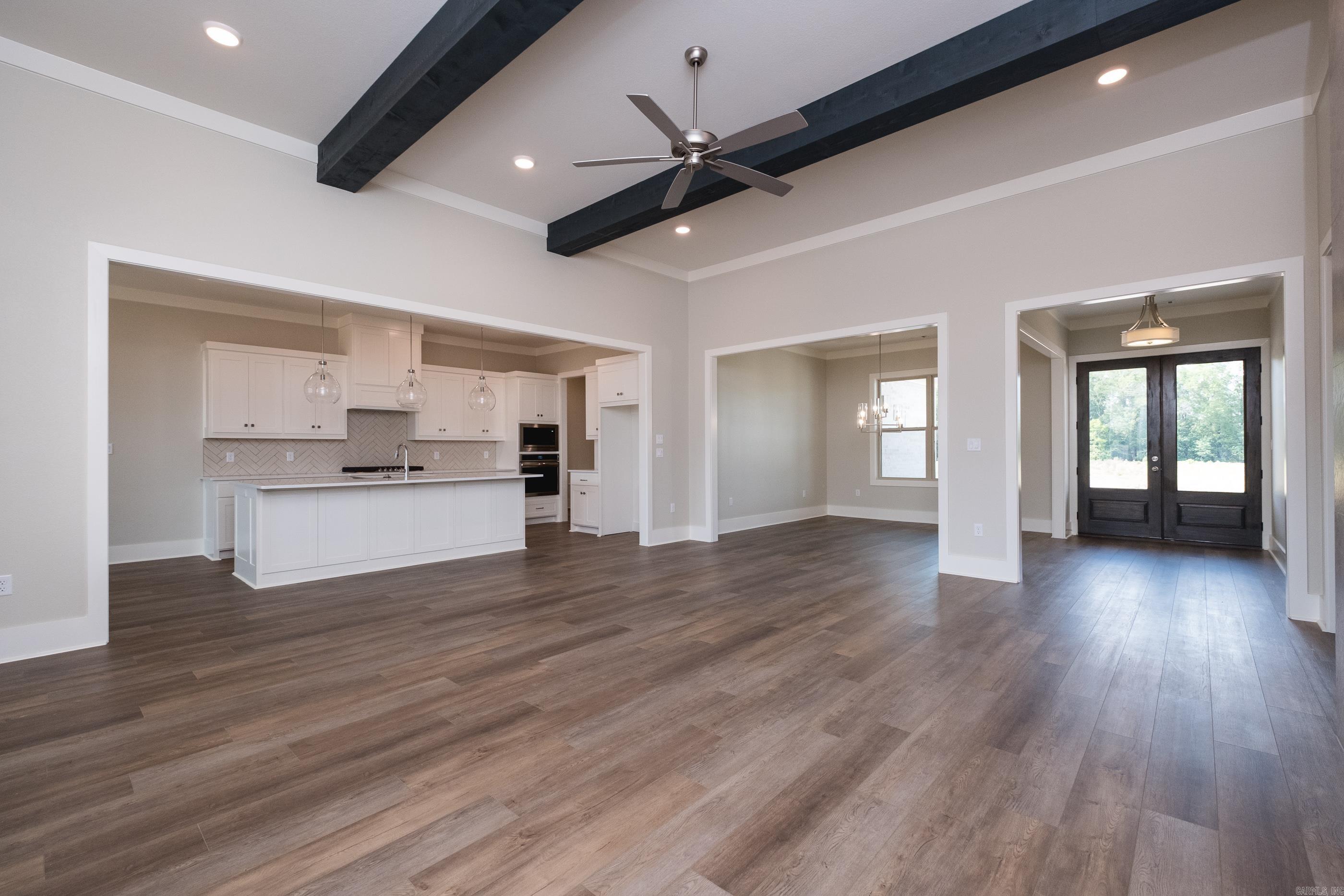 COUNTRY CLUB OF ARK THE - Residential