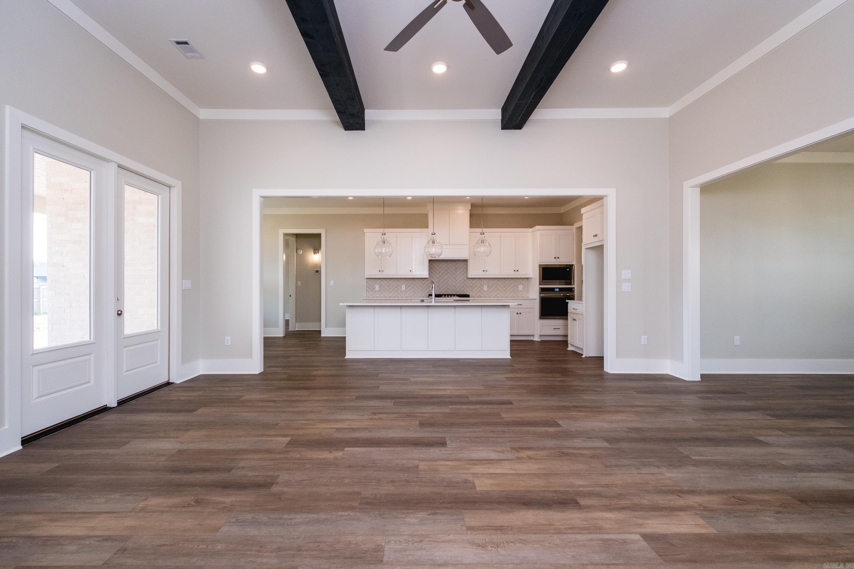 COUNTRY CLUB OF ARK THE - Residential