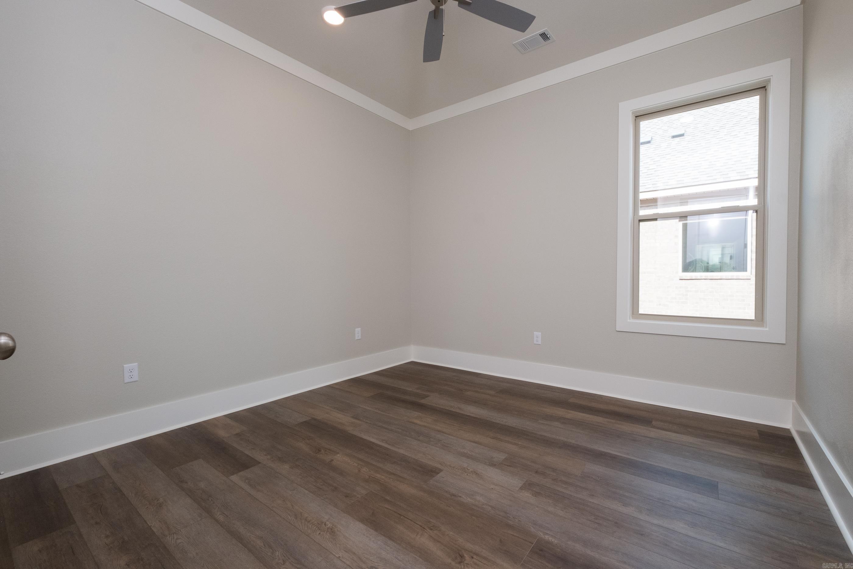 COUNTRY CLUB OF ARK THE - Residential