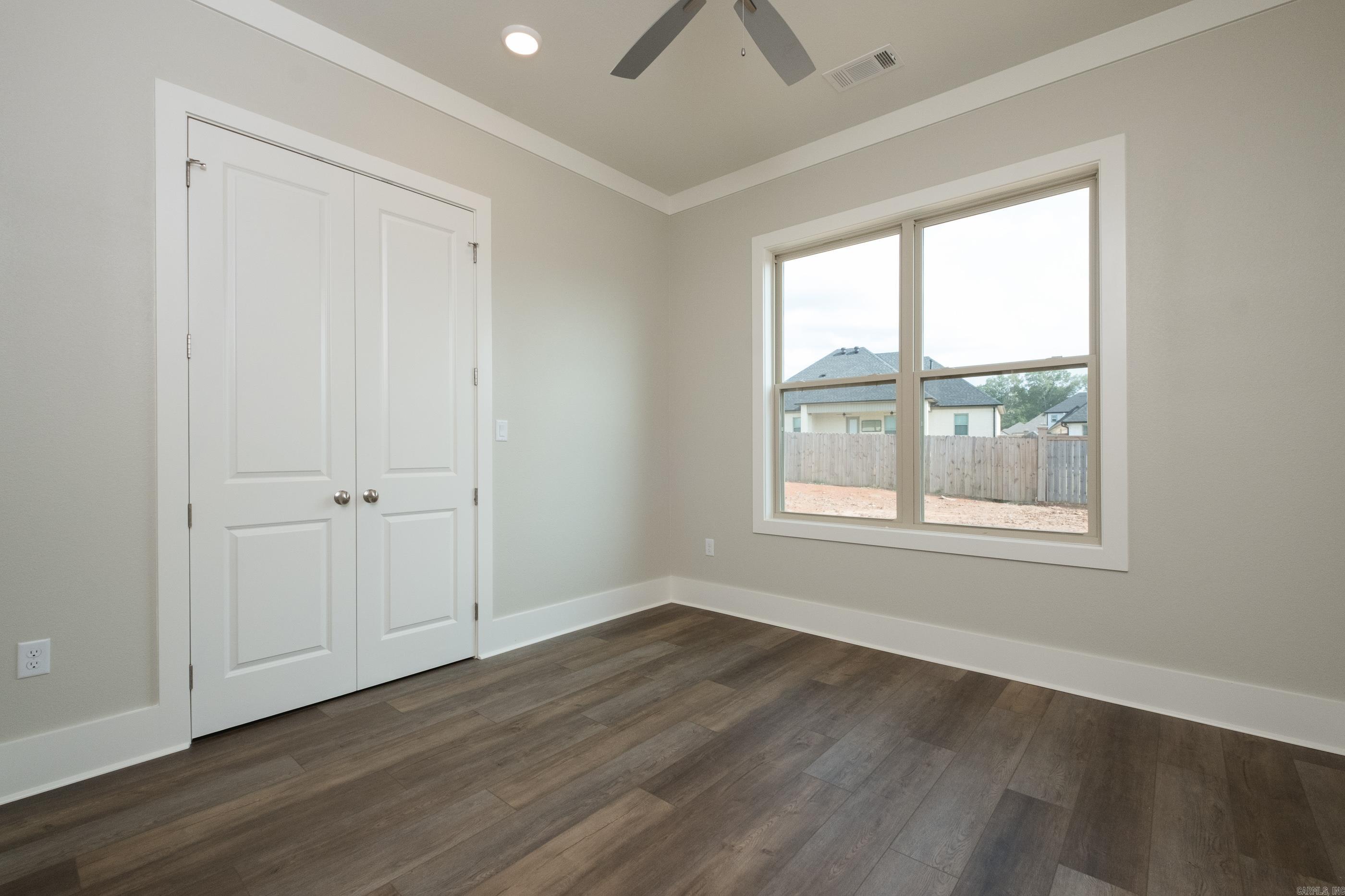 COUNTRY CLUB OF ARK THE - Residential