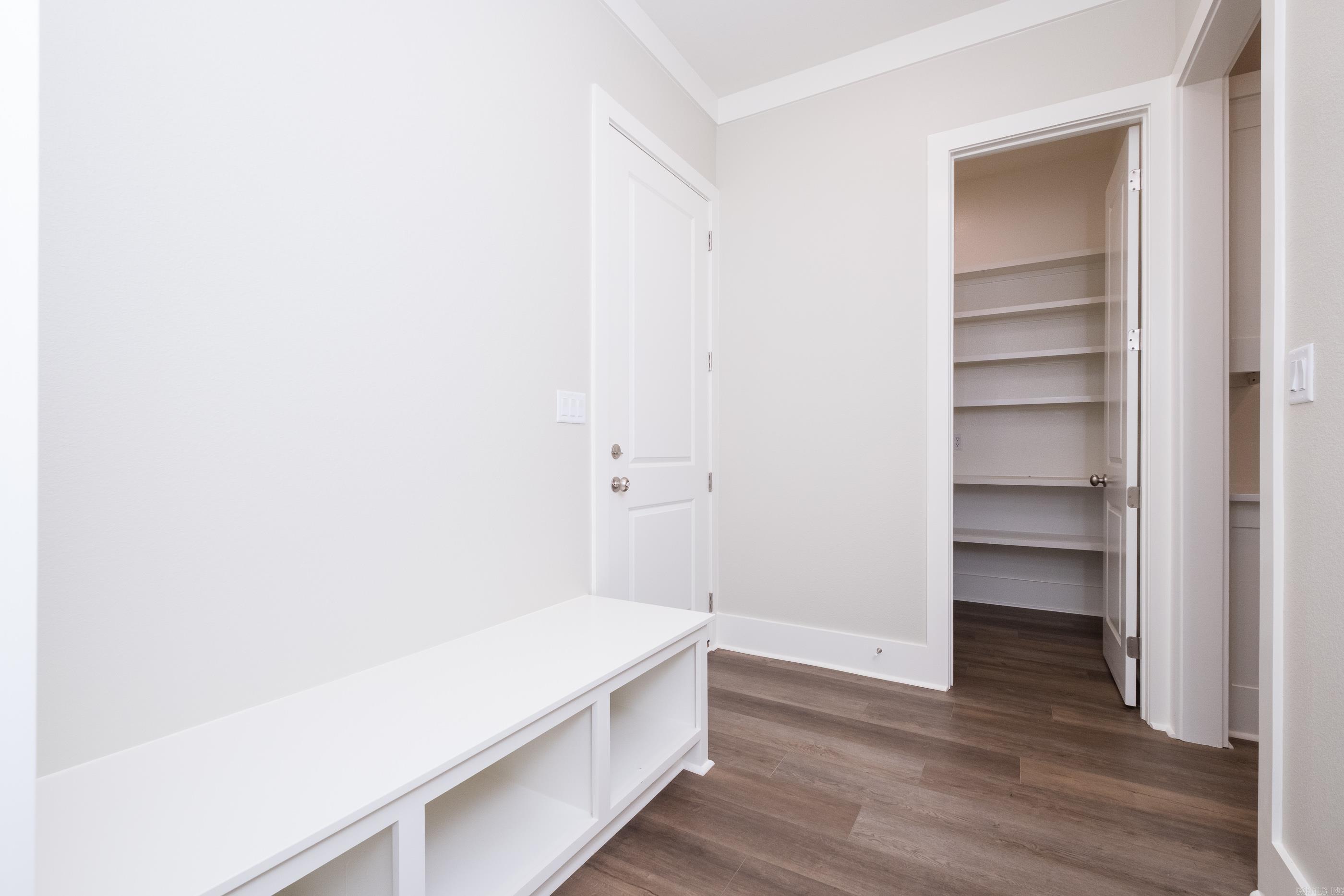 COUNTRY CLUB OF ARK THE - Residential