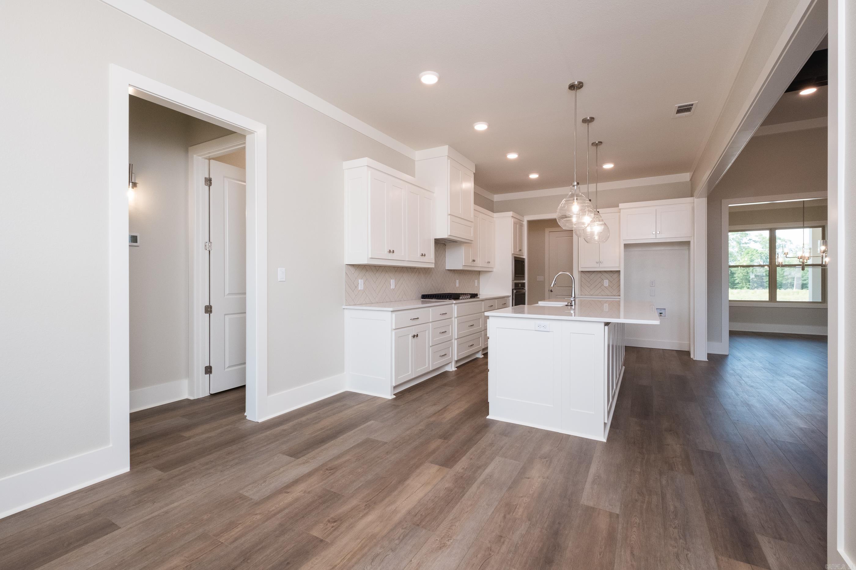 COUNTRY CLUB OF ARK THE - Residential