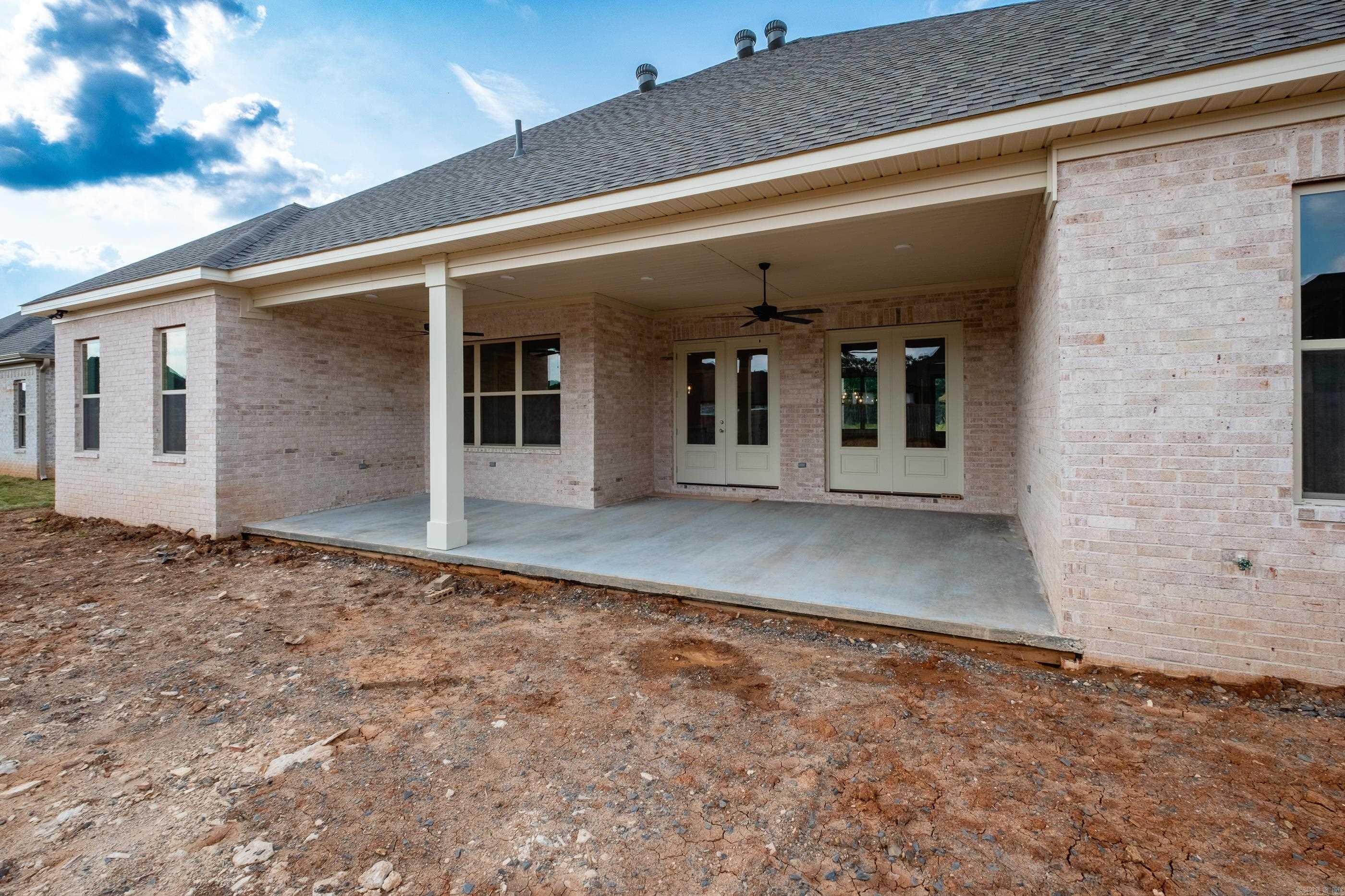 COUNTRY CLUB OF ARK THE - Residential