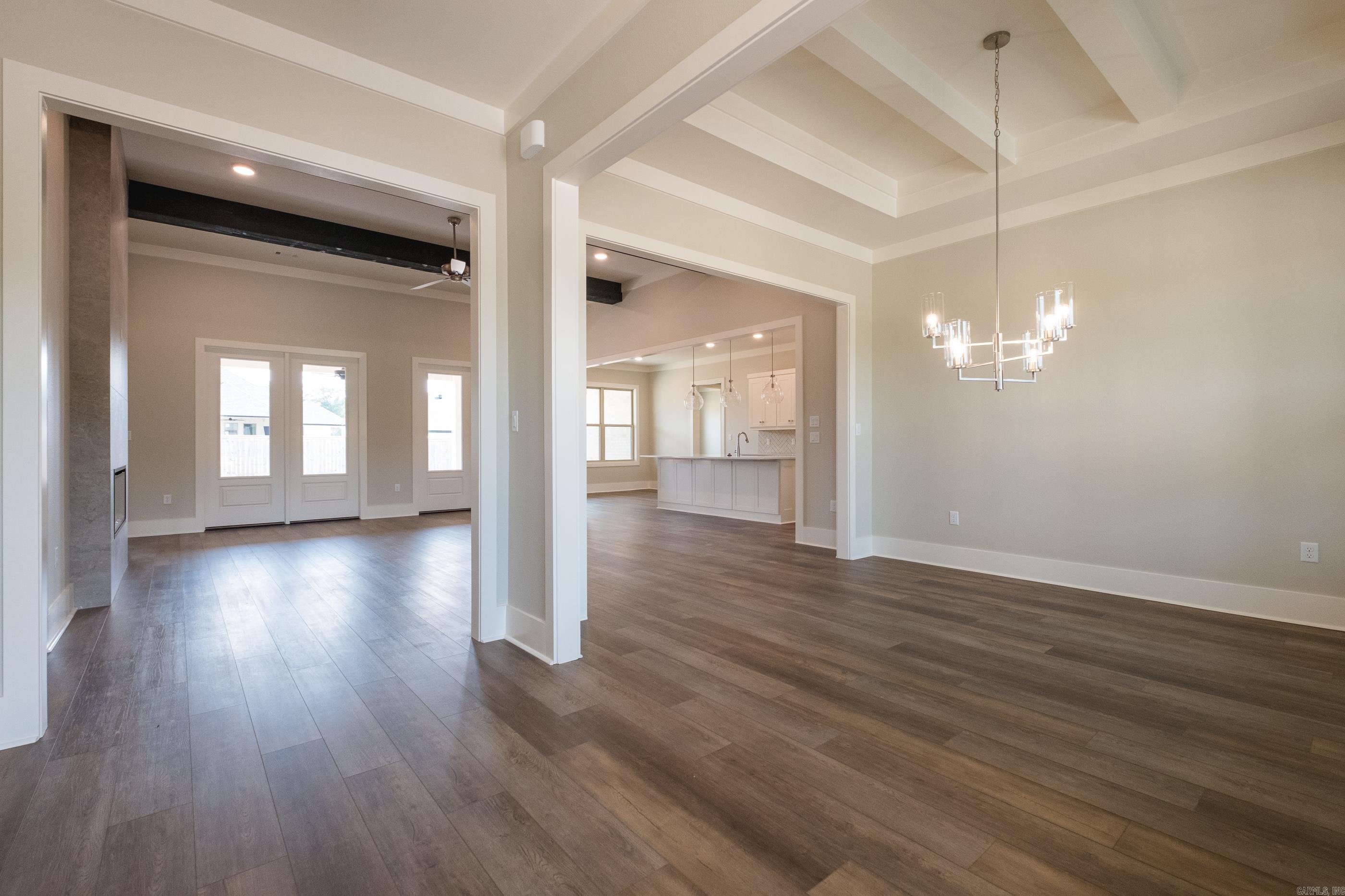 COUNTRY CLUB OF ARK THE - Residential