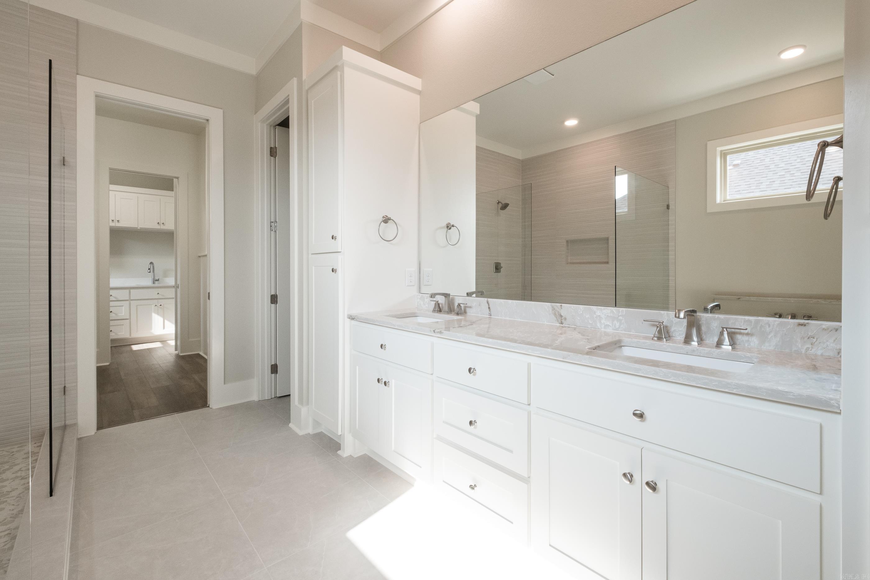 COUNTRY CLUB OF ARK THE - Residential