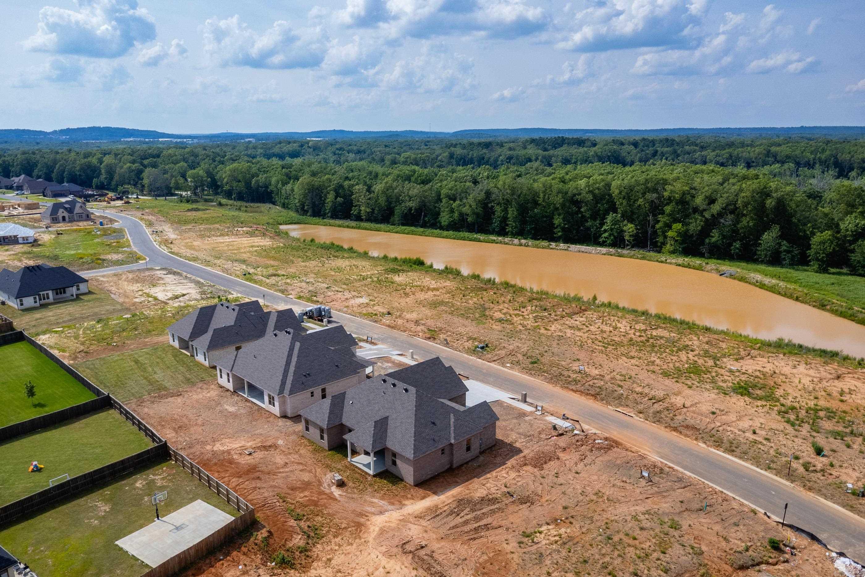 COUNTRY CLUB OF ARK THE - Residential