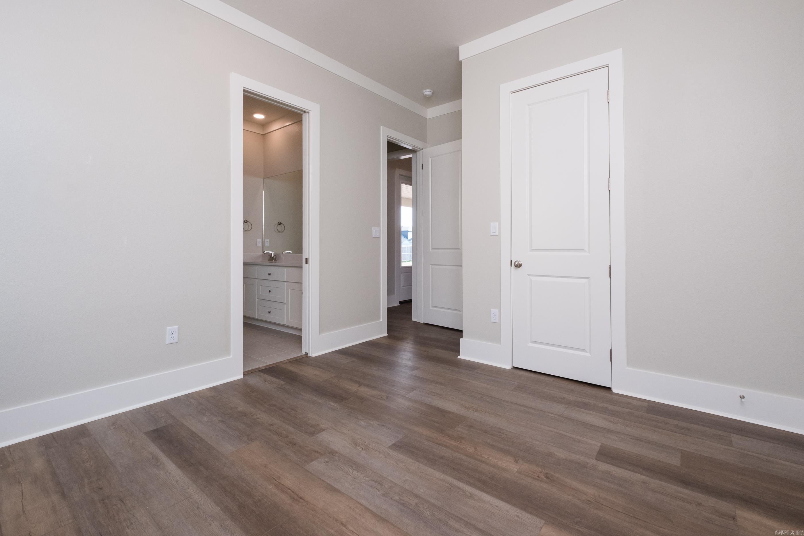 COUNTRY CLUB OF ARK THE - Residential