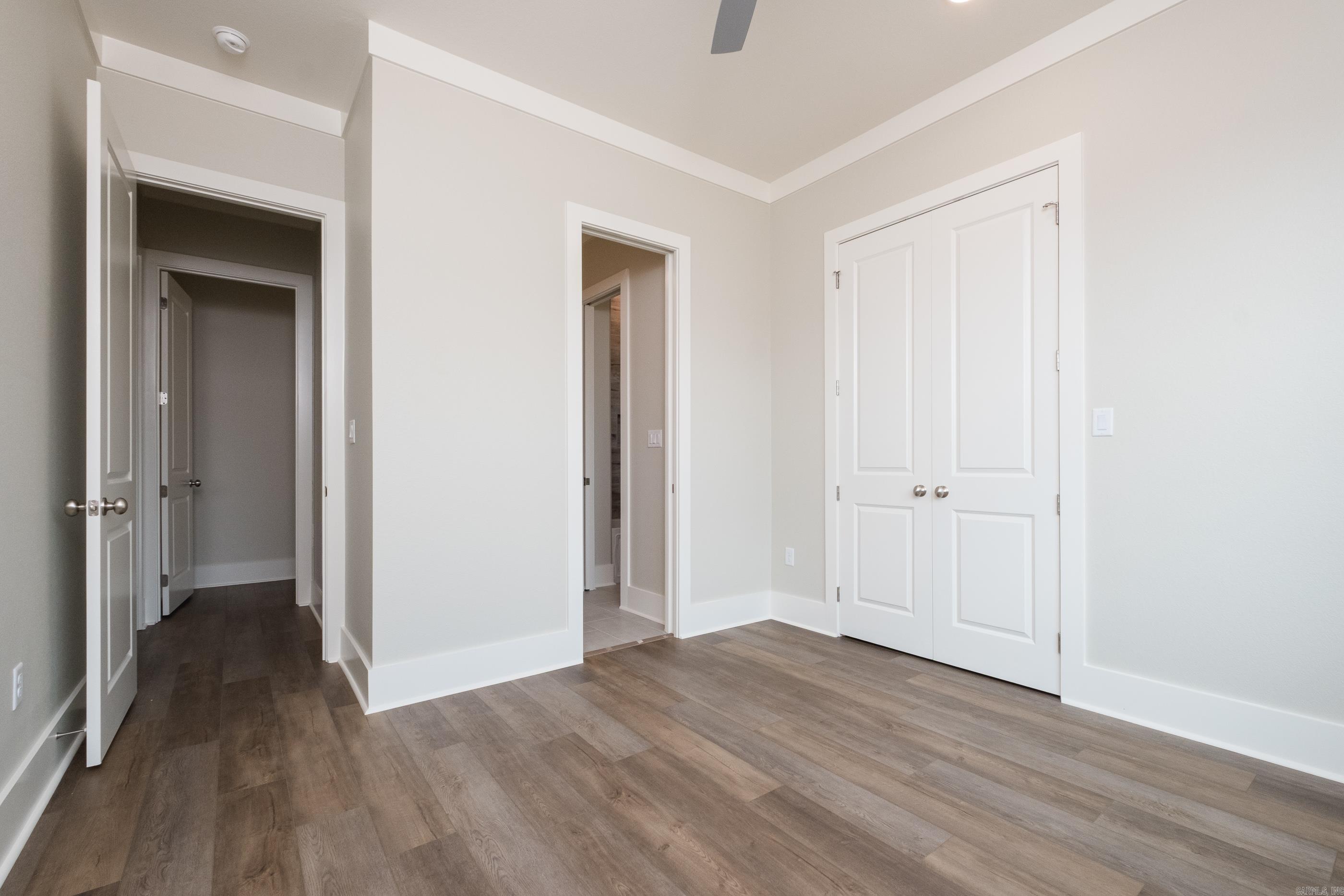 COUNTRY CLUB OF ARK THE - Residential