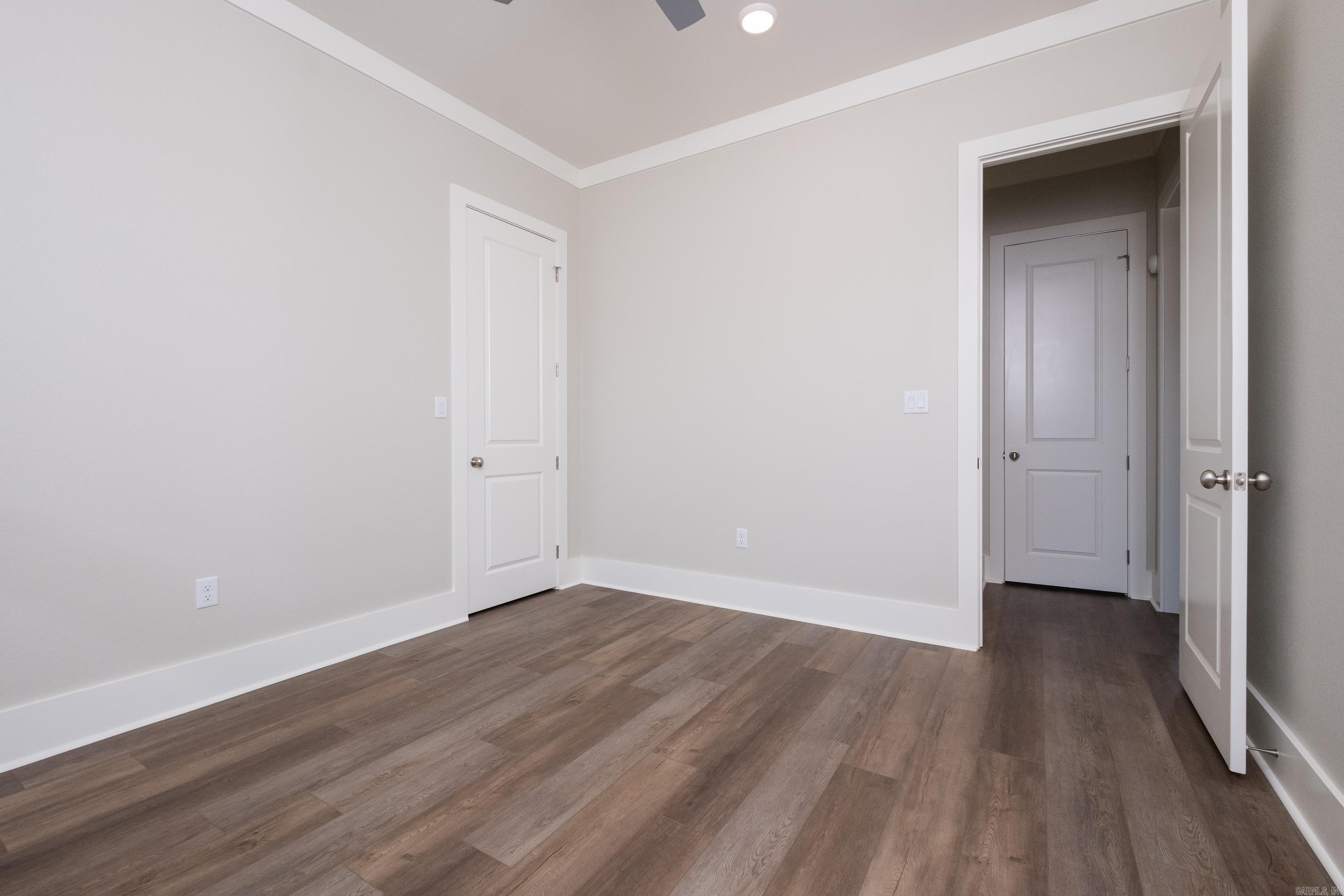 COUNTRY CLUB OF ARK THE - Residential