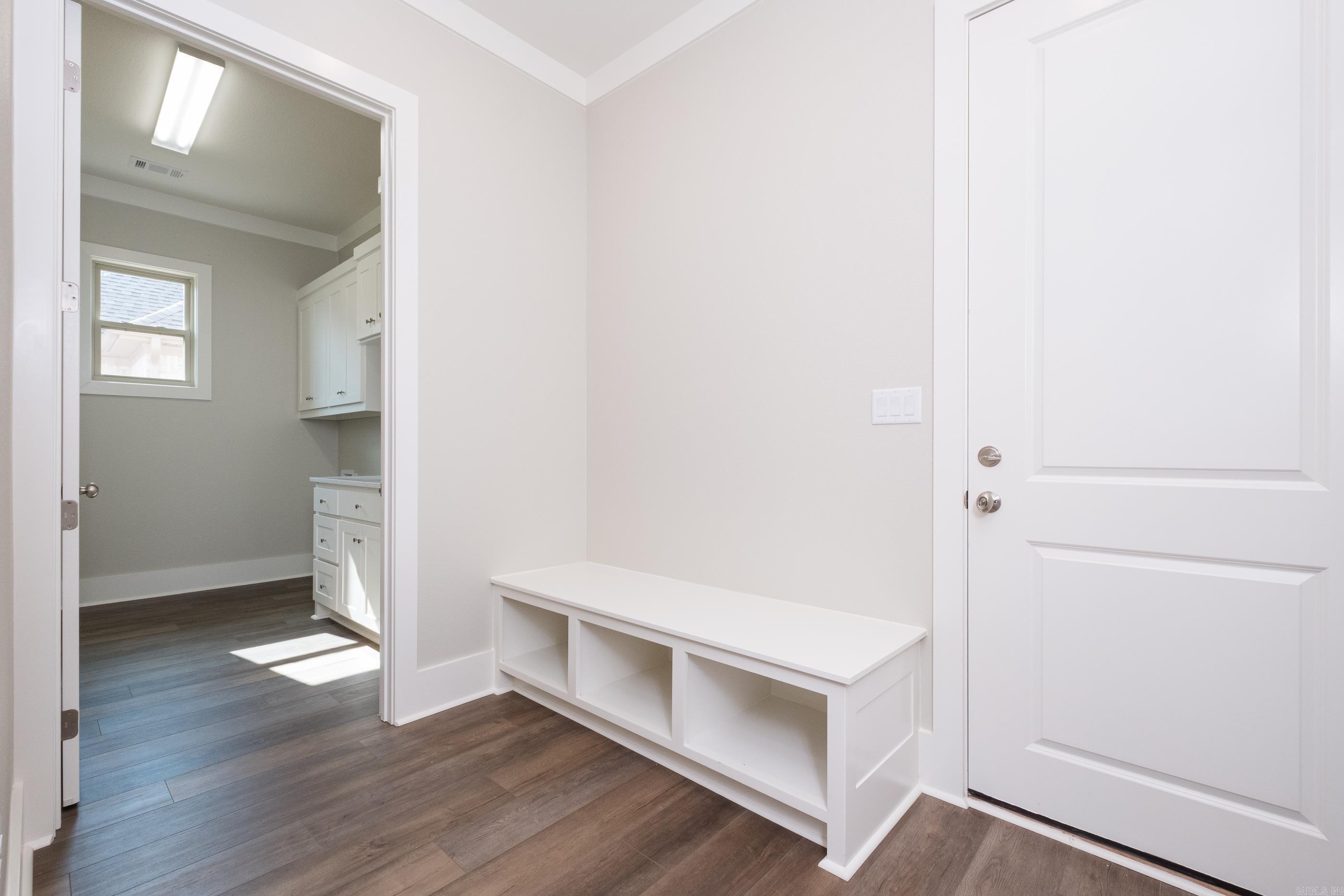 COUNTRY CLUB OF ARK THE - Residential