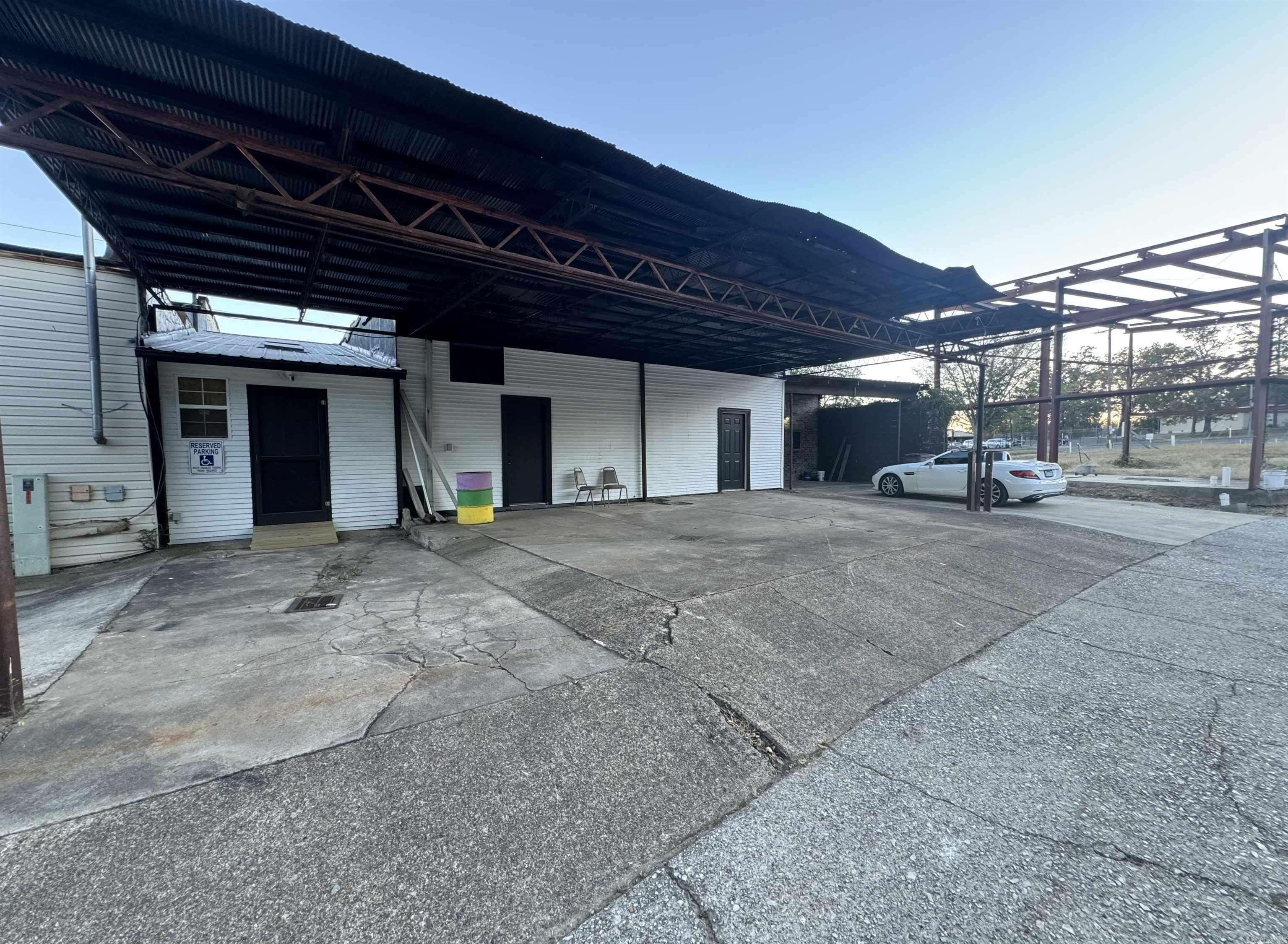 Barkers - Commercial Sale