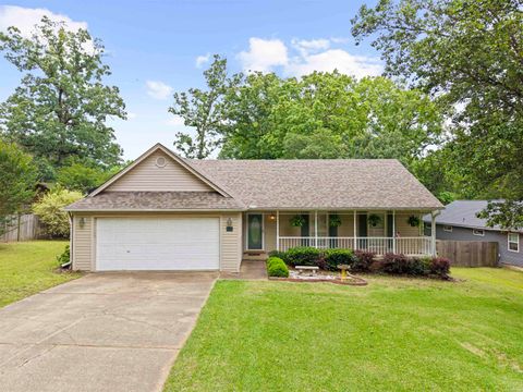 Photo of 14 Carwin Drive, Benton, AR 72015 (MLS # 26024445)