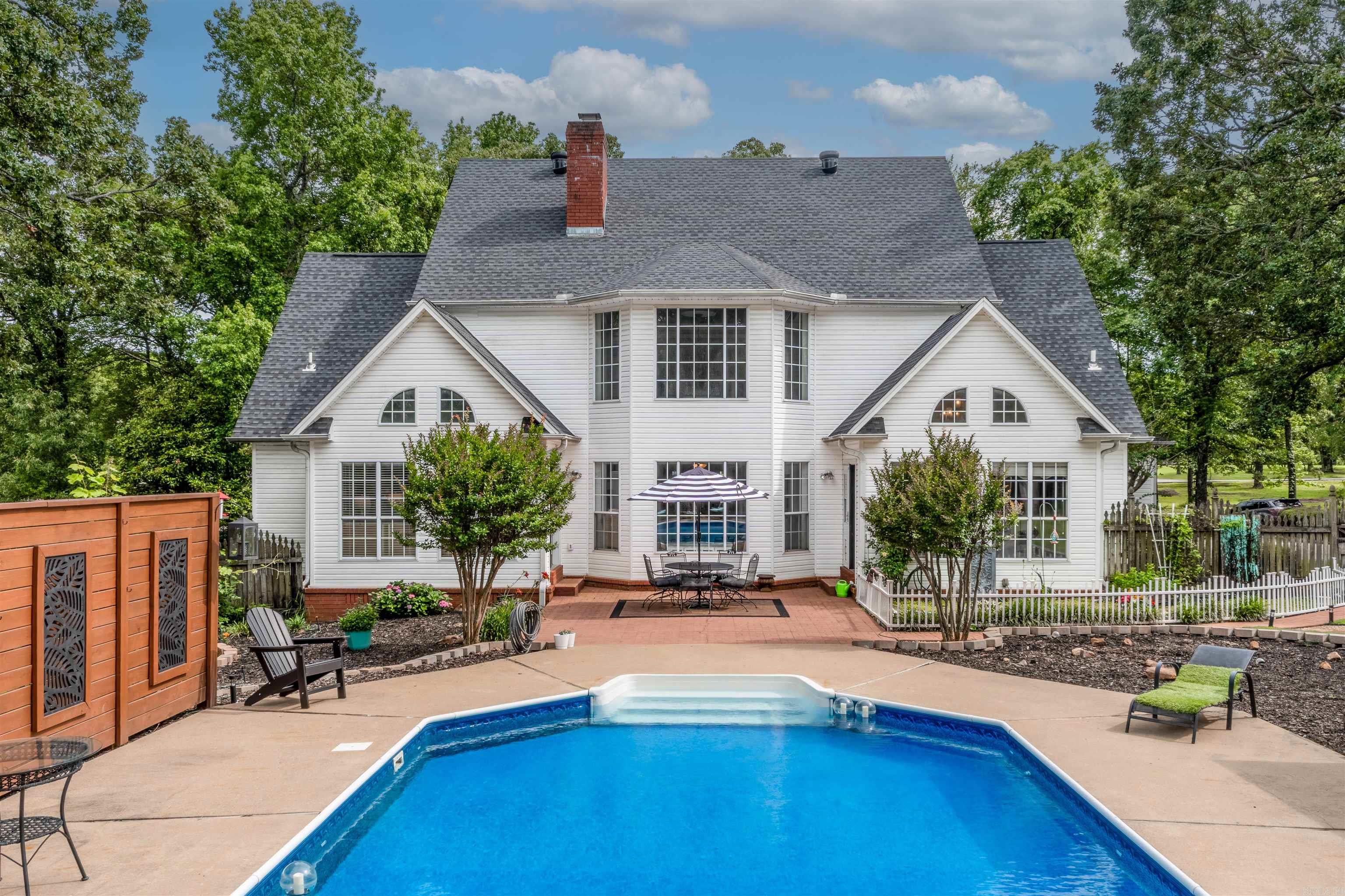 WOODMEADE - Residential