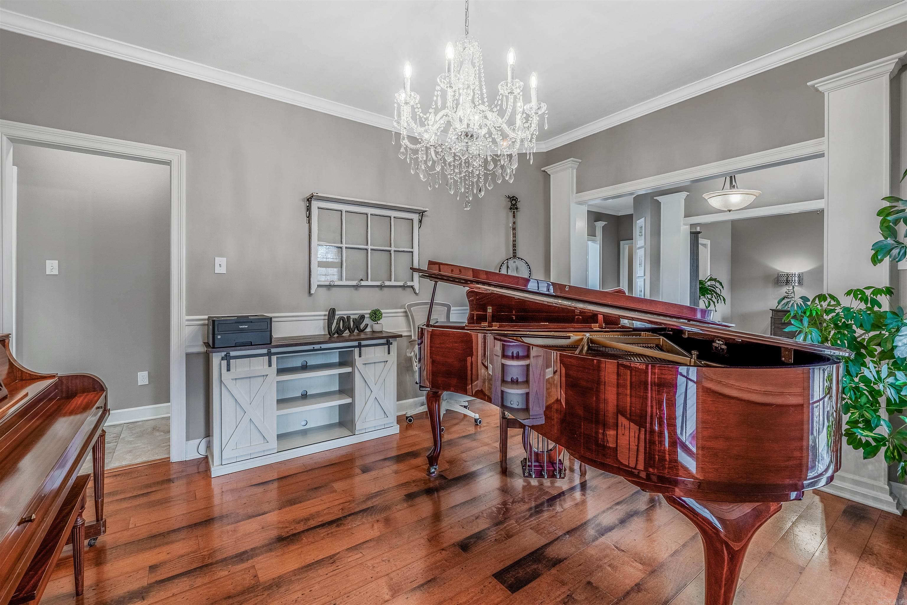 WOODMEADE - Residential