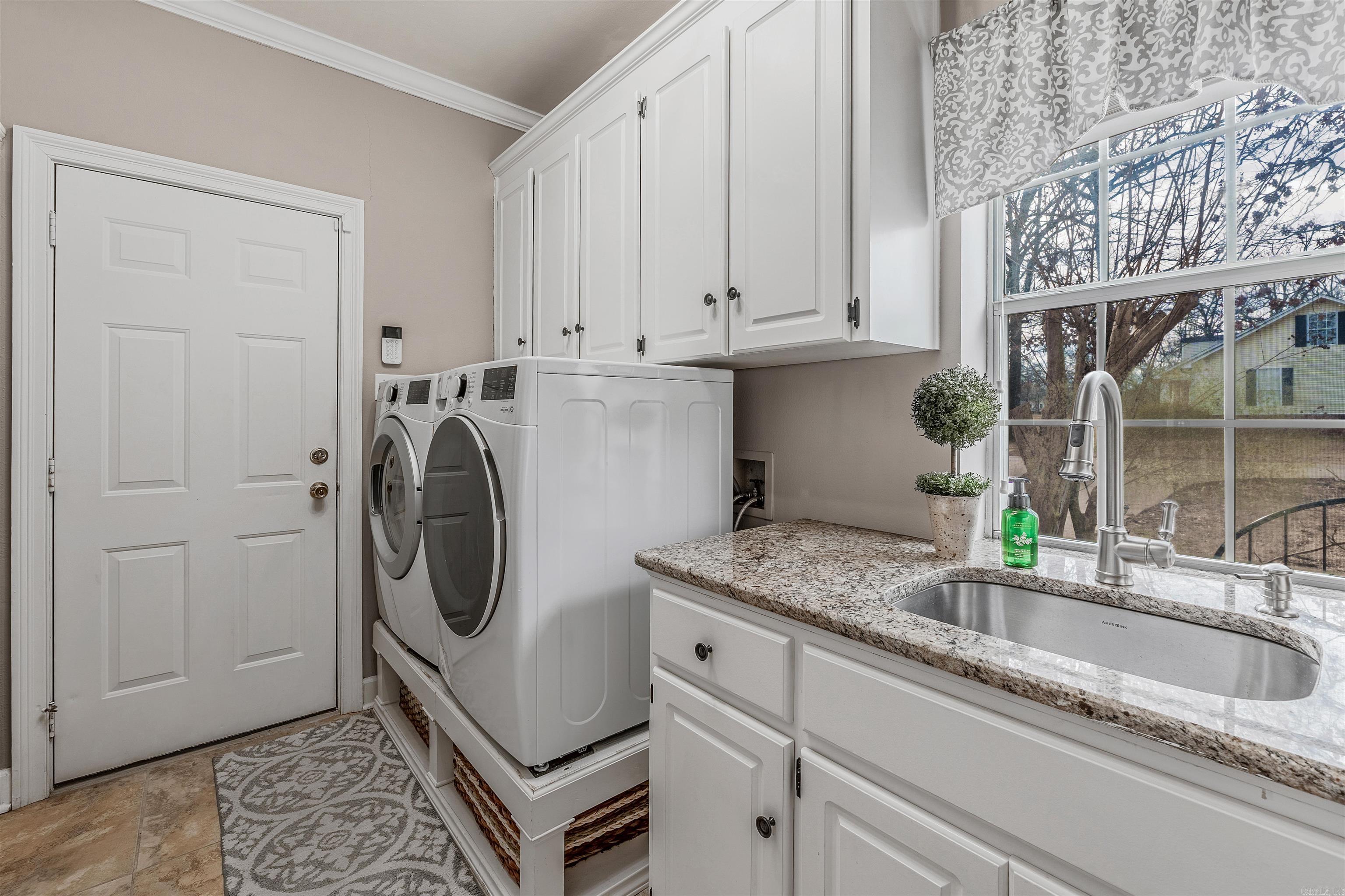 WOODMEADE - Residential