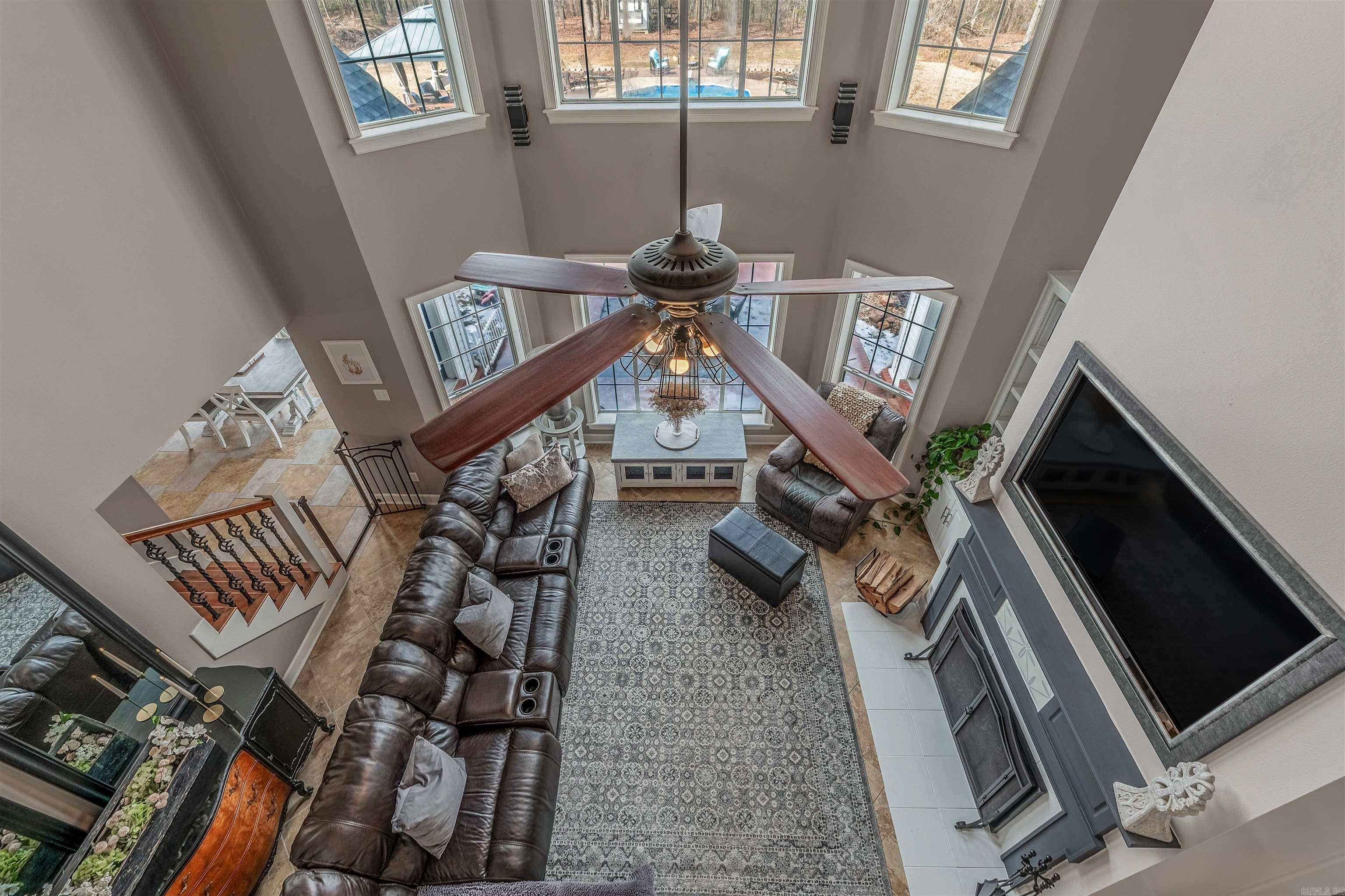 WOODMEADE - Residential