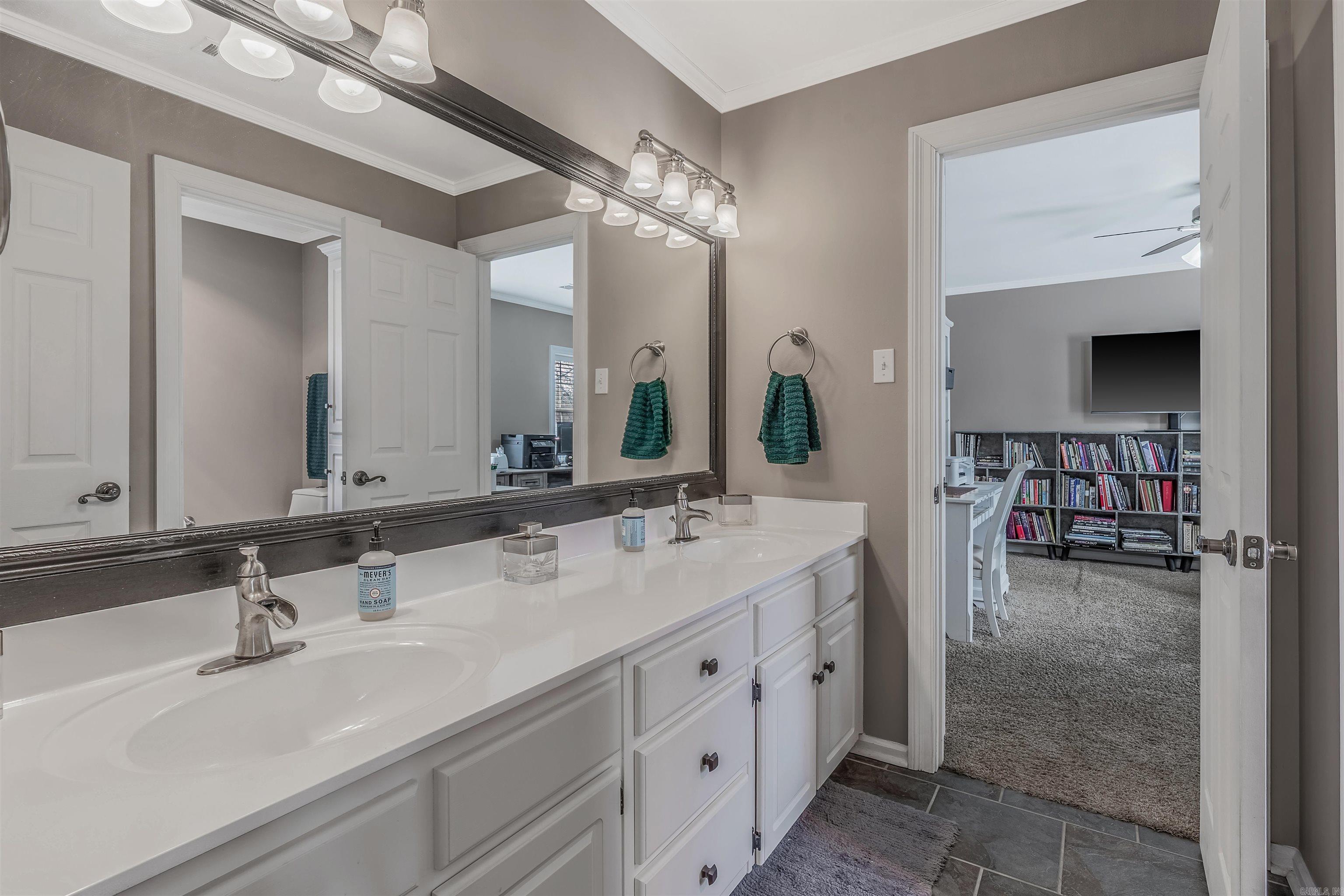 WOODMEADE - Residential