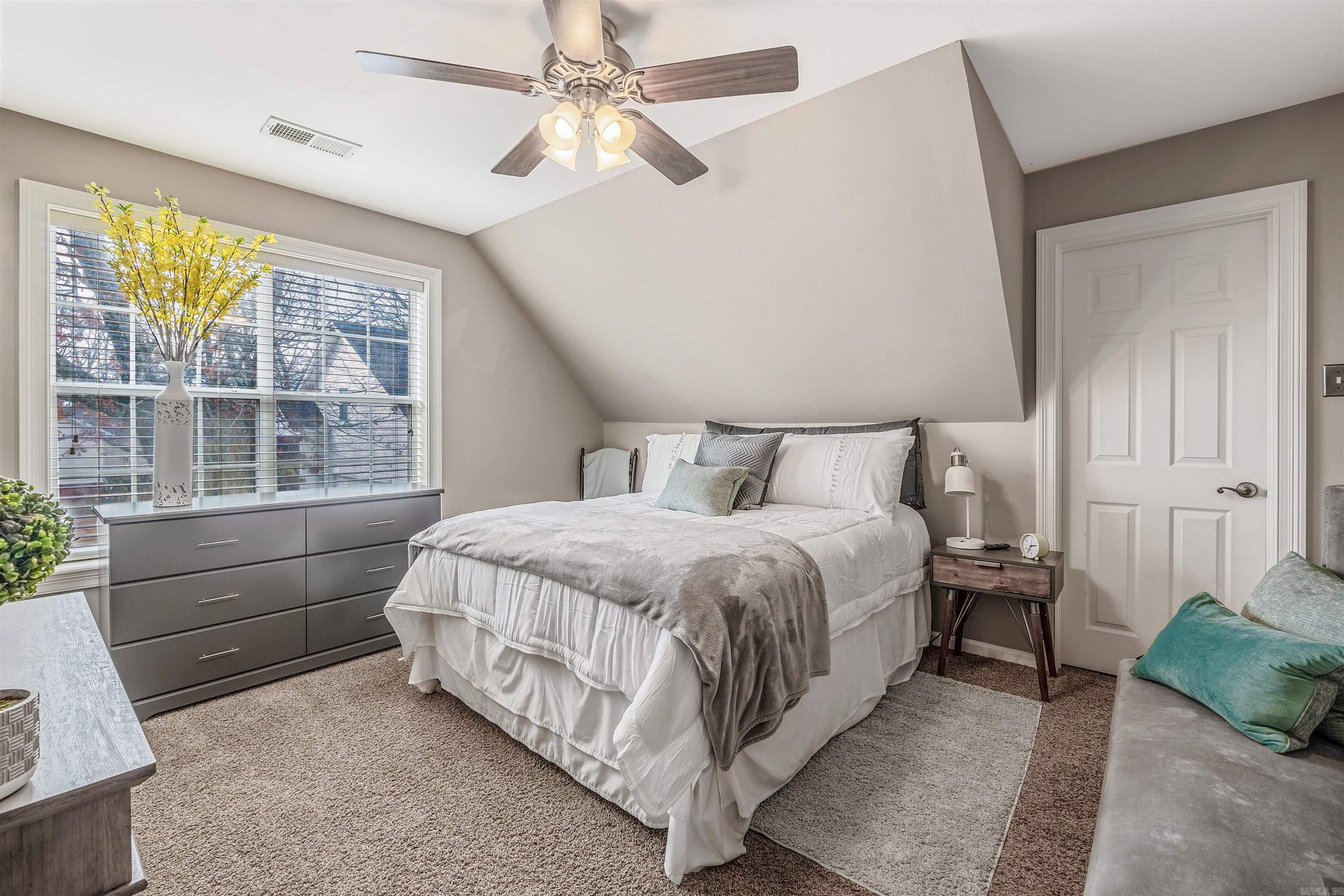 WOODMEADE - Residential