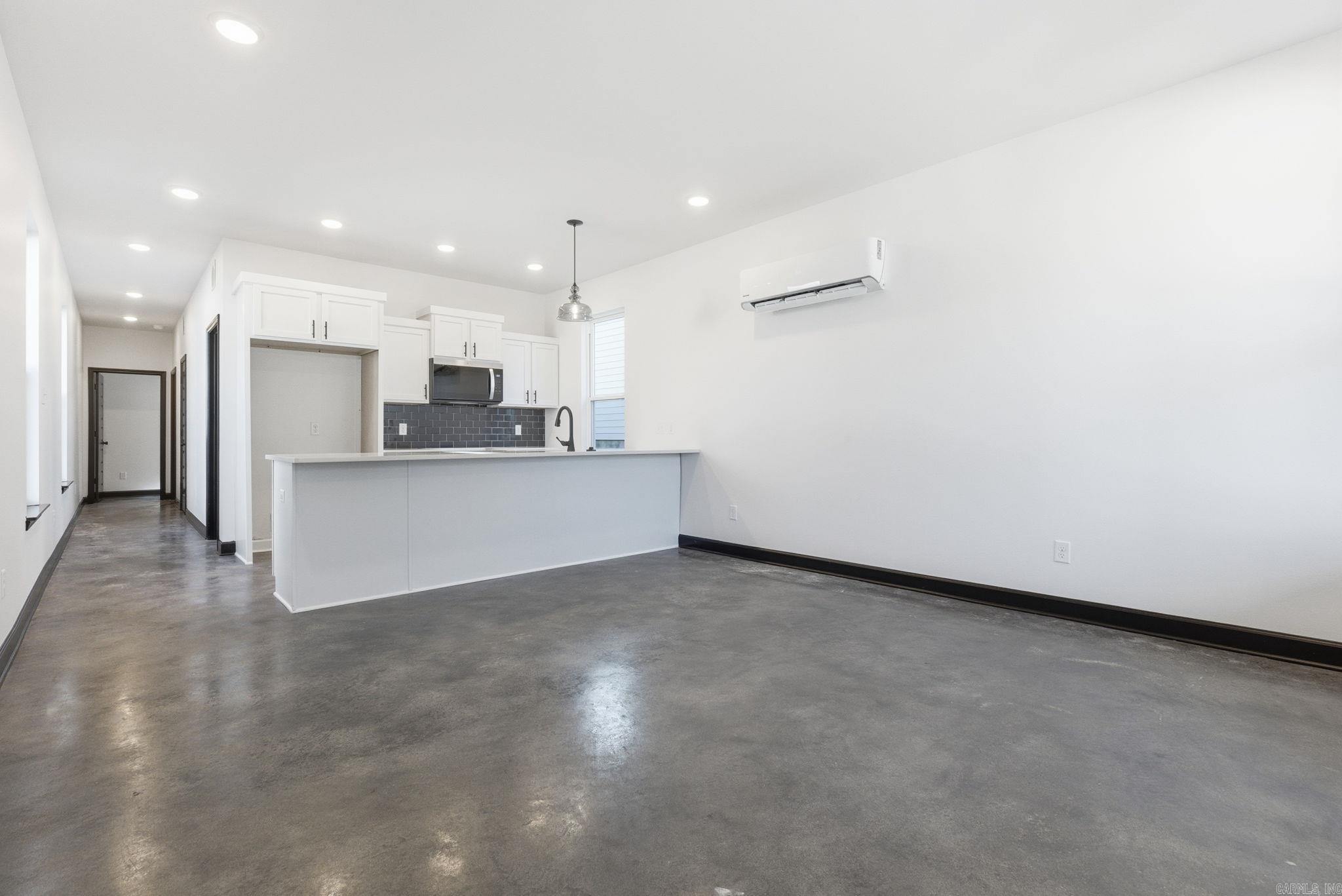 HANGER - Residential