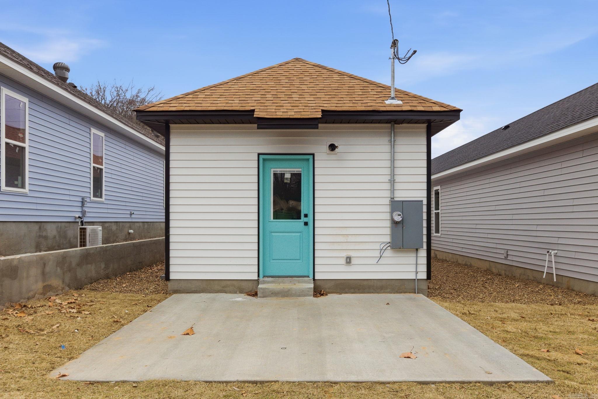 HANGER - Residential