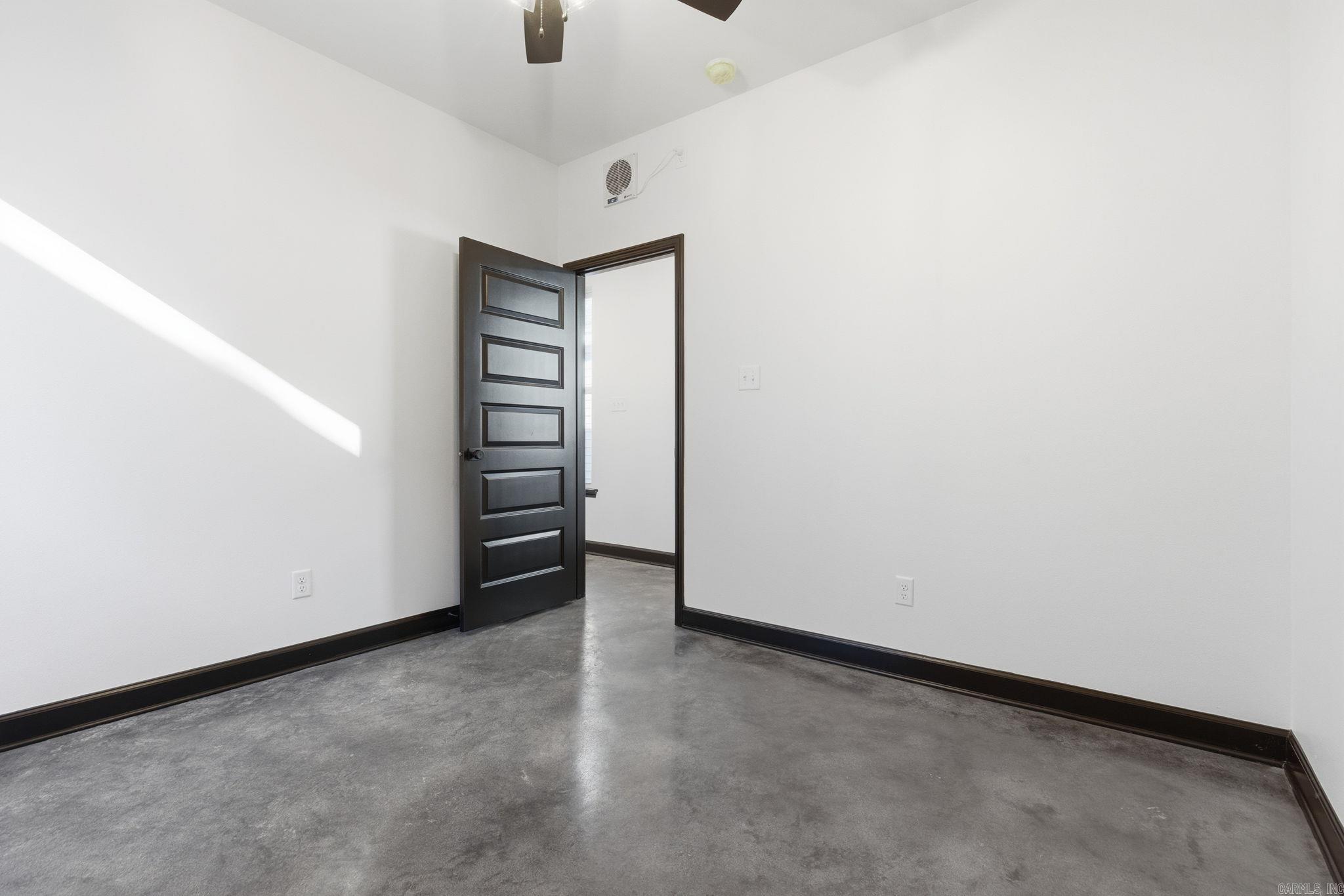 HANGER - Residential