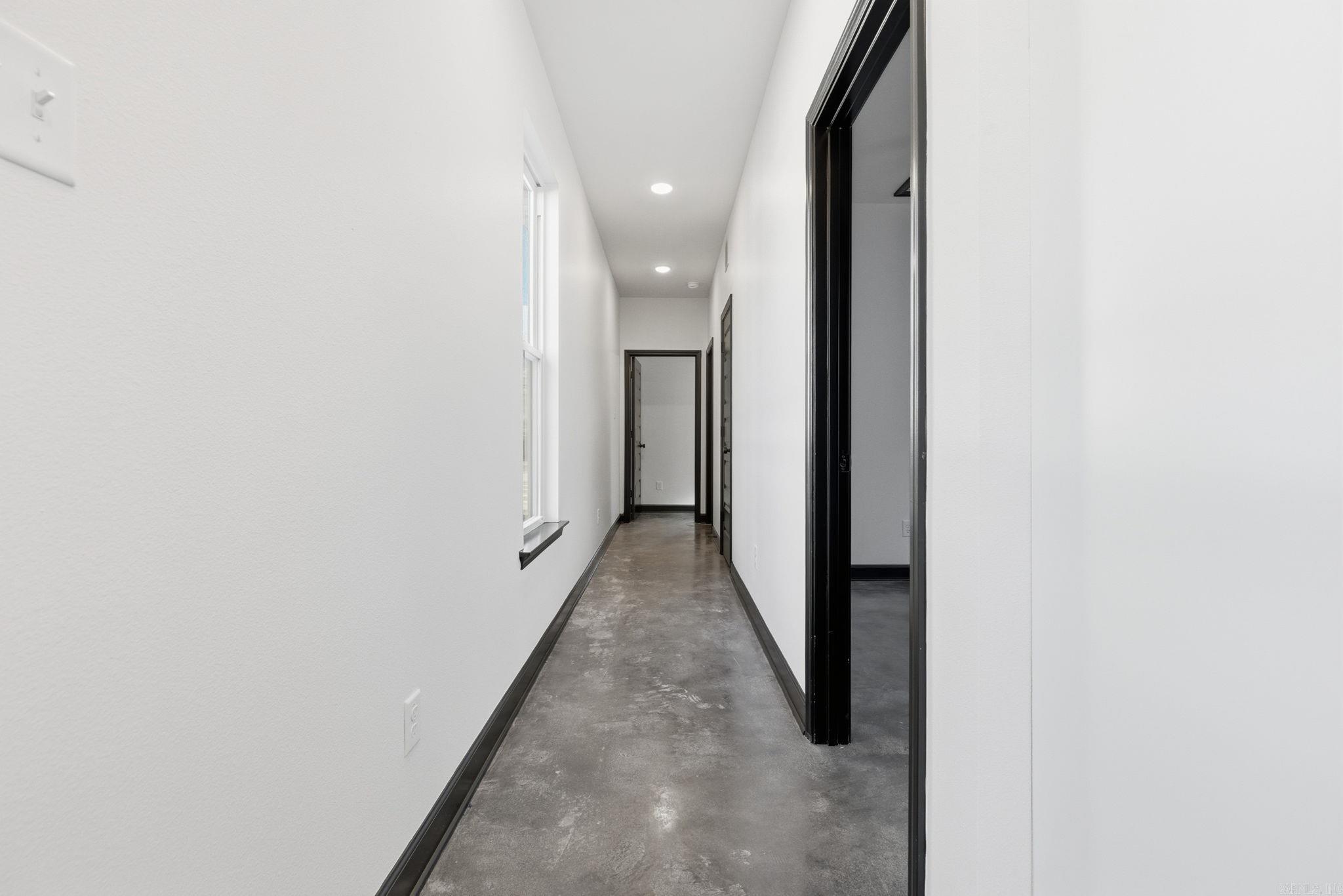 HANGER - Residential