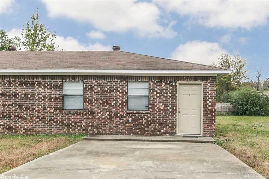 Cute 2 bedroom, 1 bath Duplex centrally located in Cabot. No smoking. No Pets. Credit/Background check and security deposit required for move-in.