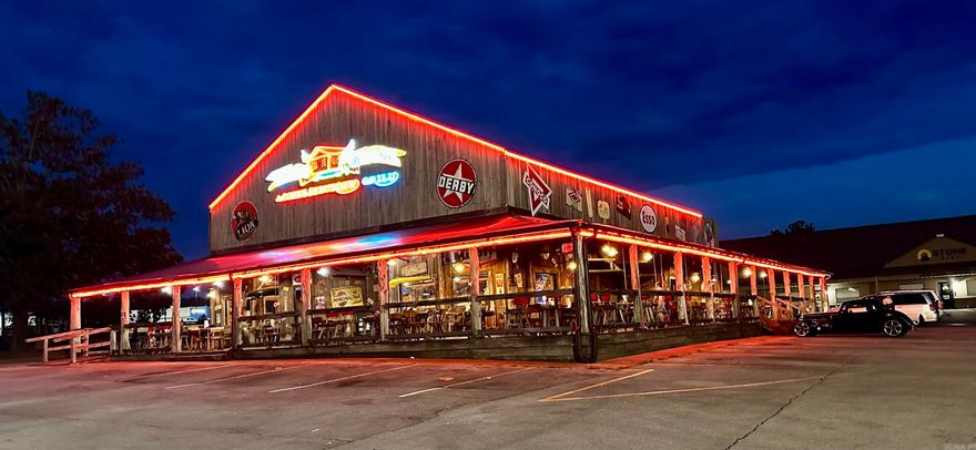 Turn key and thriving restaurant in the heart of Mountain View AR. The Wing Shack and Cheeseburger Grill has been a staple of the Mountain View restaurant scene since 2008 and has grown in sales every year since it's opening. With a prime location and it's fun vibe mixed with great food it has become a hot spot for tourist and locals alike! The sale of the restaurant comes with all the real estate, tables, chairs, decor, signage, equipment and all the things you will need to continue serving the public. The current menu consist of everything from wings to salads to steaks and a great kids menu. This is a fully staffed and operational restaurant with everything ready to go. There is a new roof on the building this year and all equipment according to the owner is in top working order. Anytime there was a problem with any equipment the owner/founder had it fixed or replaced it so everything is in tip top shape. A good running and profitable restaurant doesn't come up for sale very often so this is a great opportunity if you have always wanted to own your own place and not start from scratch. Call today schedule a showing!!! Profit and loss report available for serious buyers only.