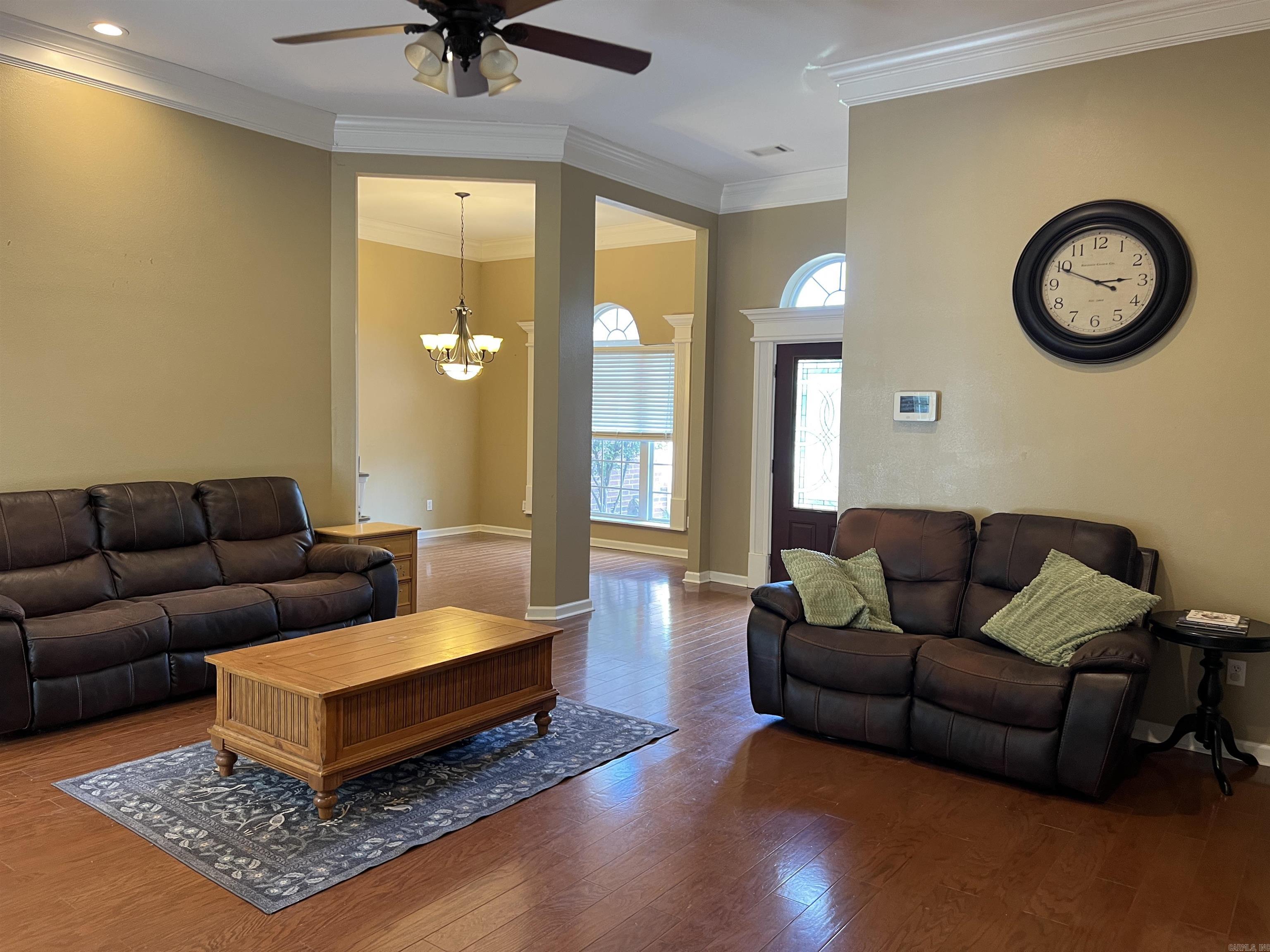 COUNTRY ESTATES - Residential