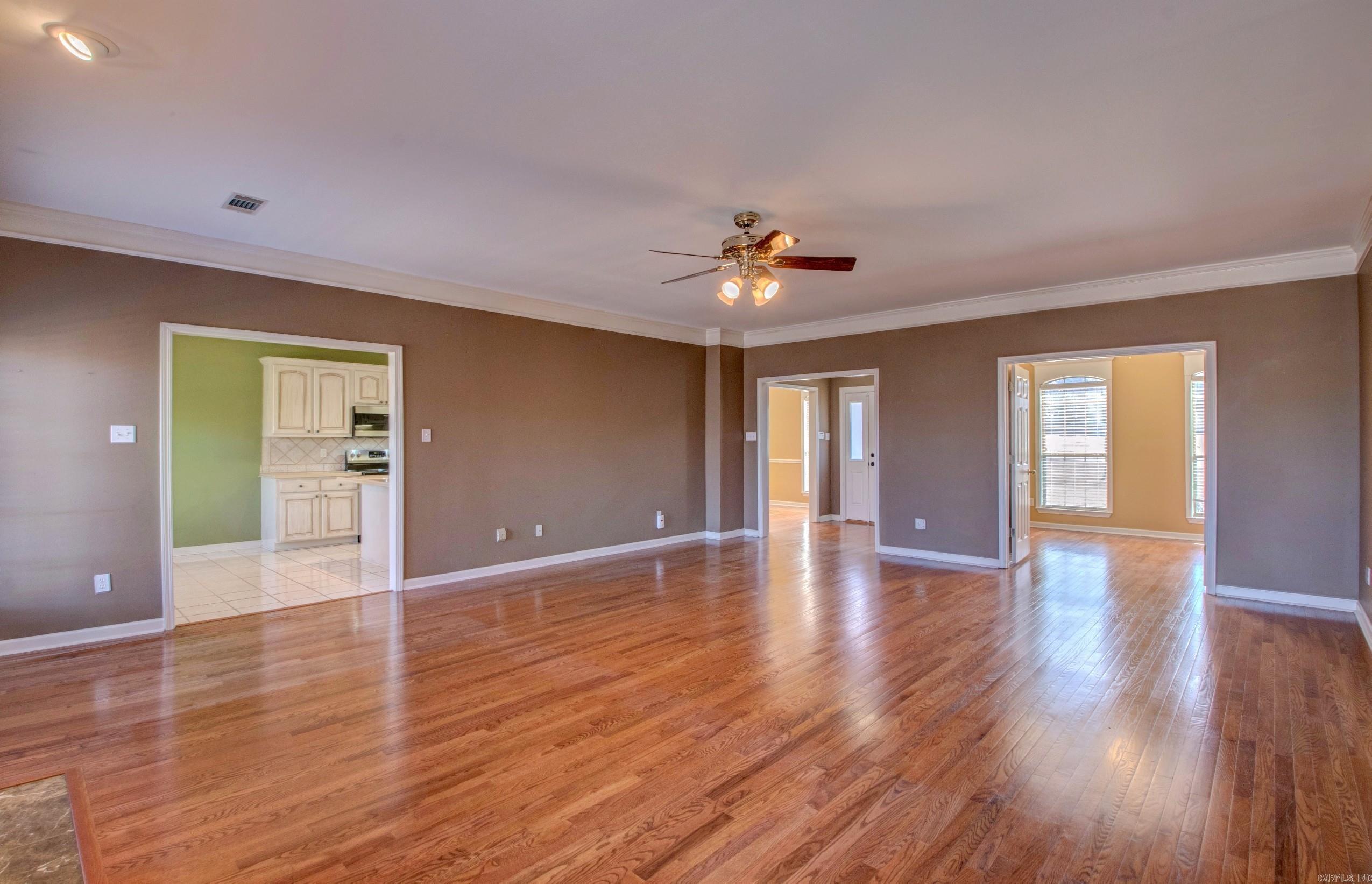 ANDREW HUNTERS WOODS - Residential