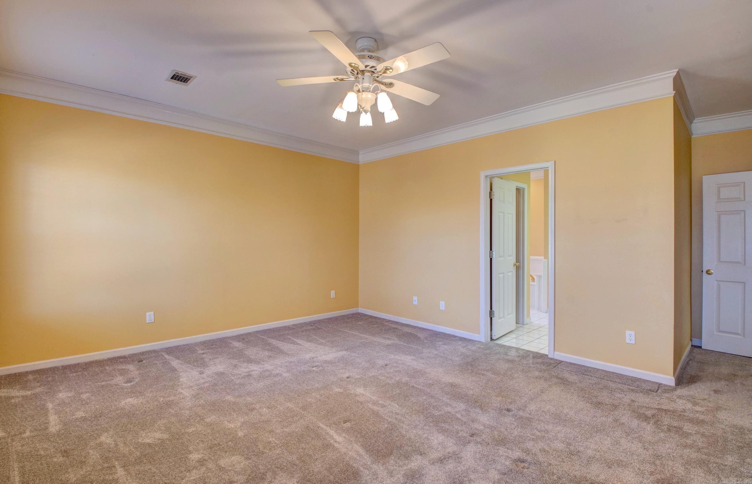 ANDREW HUNTERS WOODS - Residential