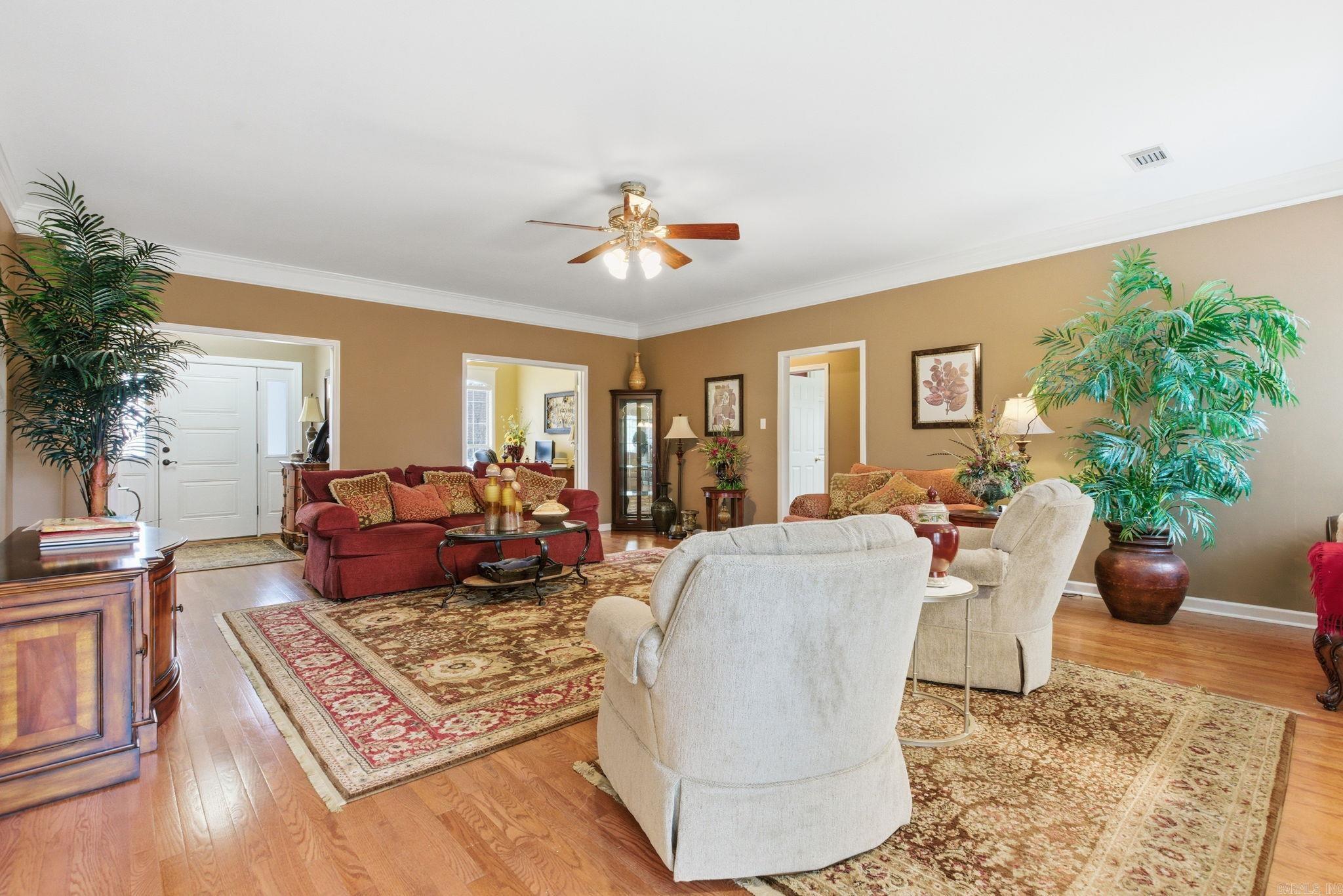 ANDREW HUNTERS WOODS - Residential