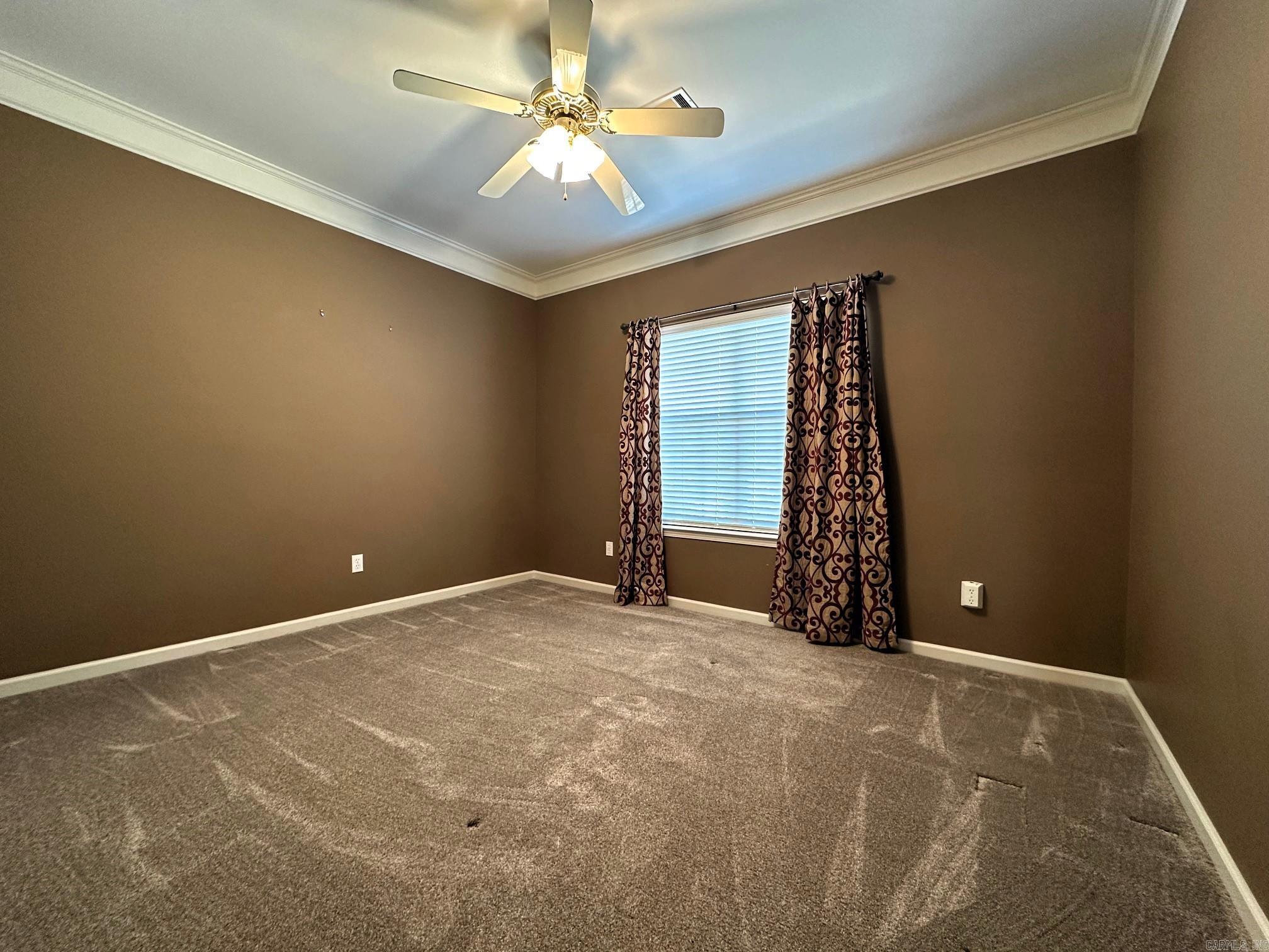 ANDREW HUNTERS WOODS - Residential