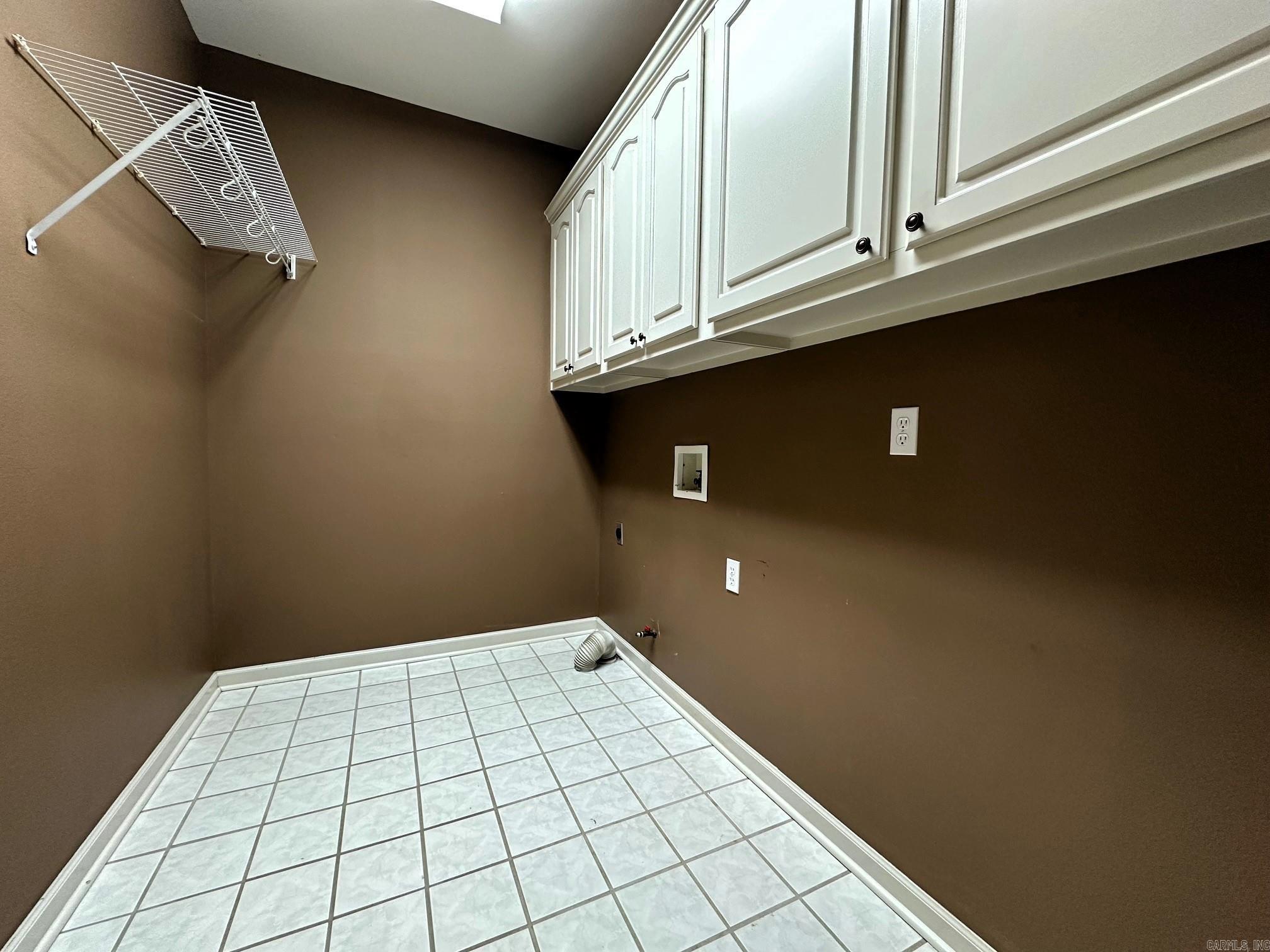 ANDREW HUNTERS WOODS - Residential