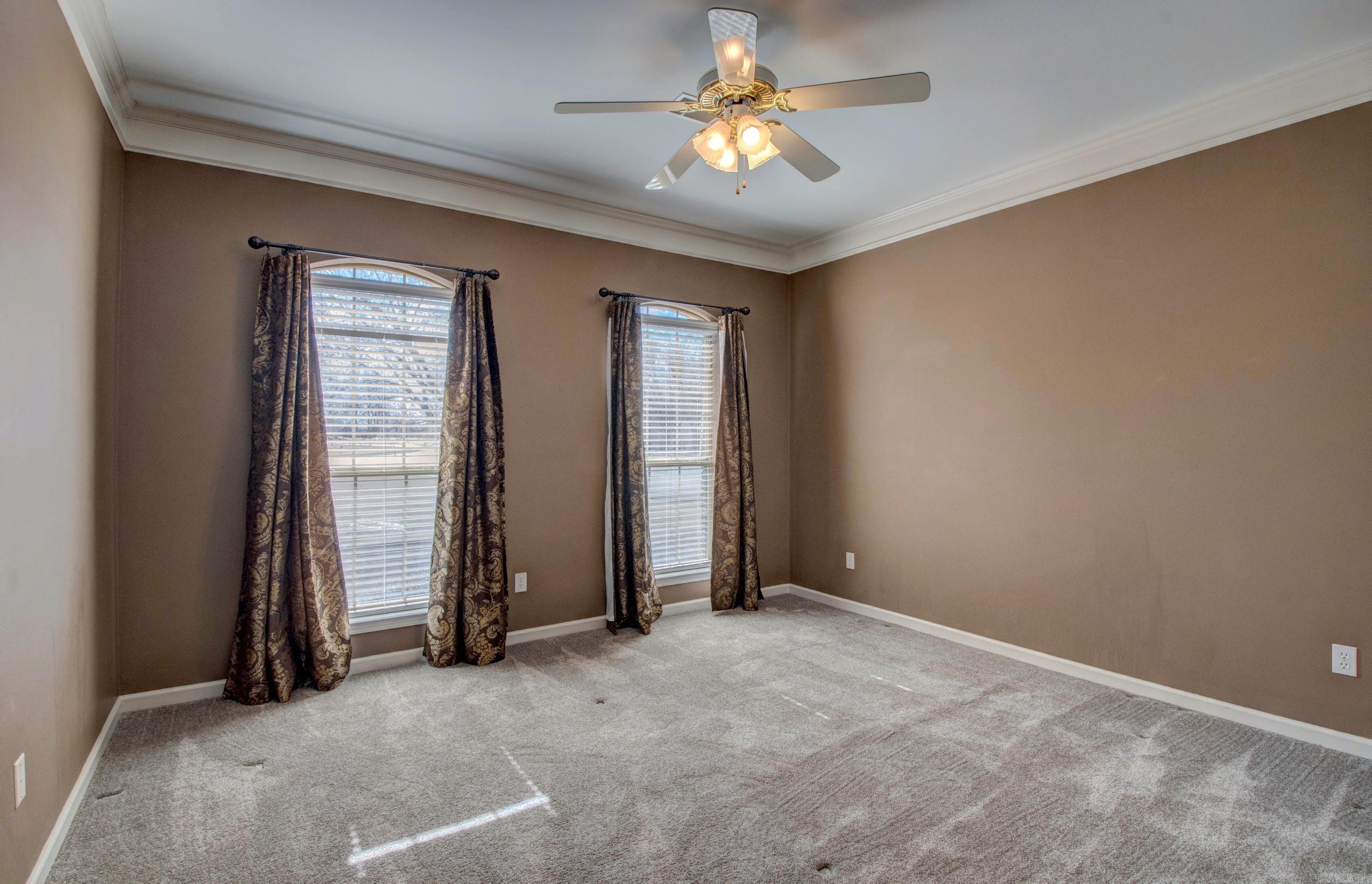 ANDREW HUNTERS WOODS - Residential