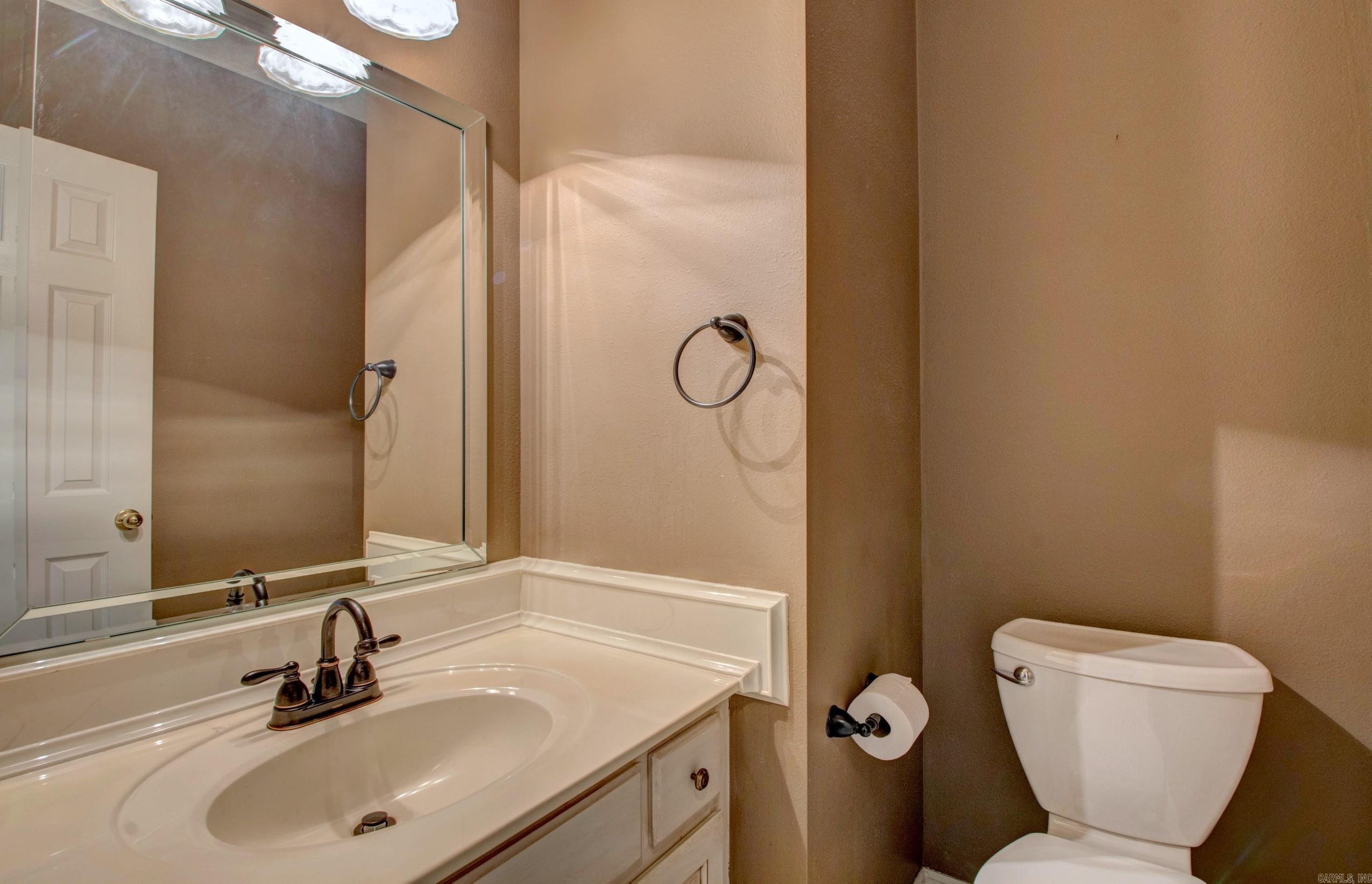 ANDREW HUNTERS WOODS - Residential