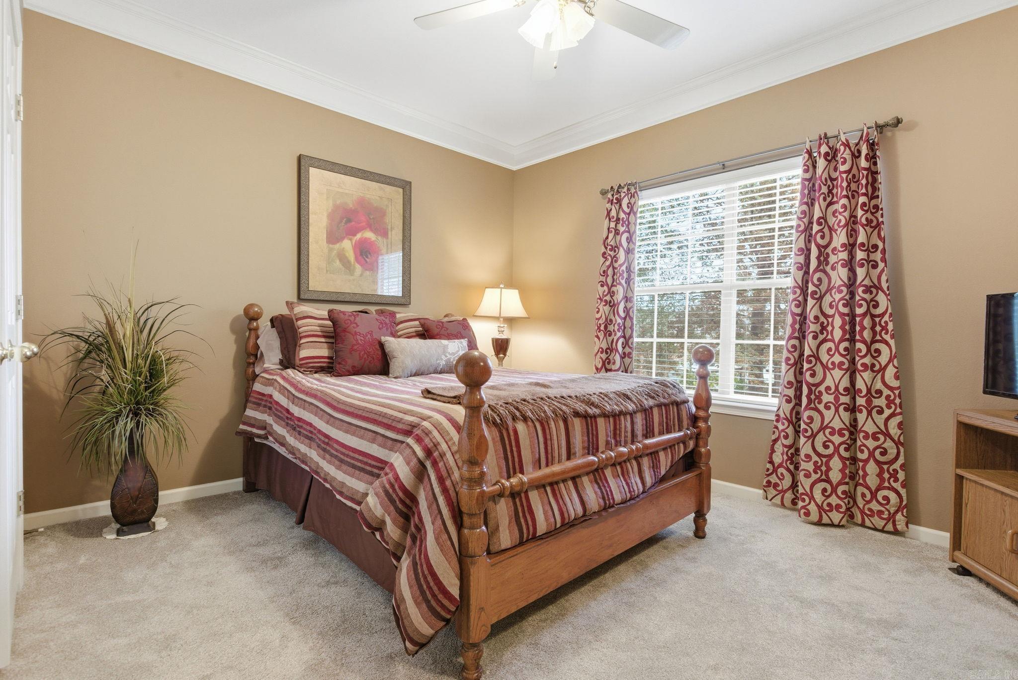 ANDREW HUNTERS WOODS - Residential