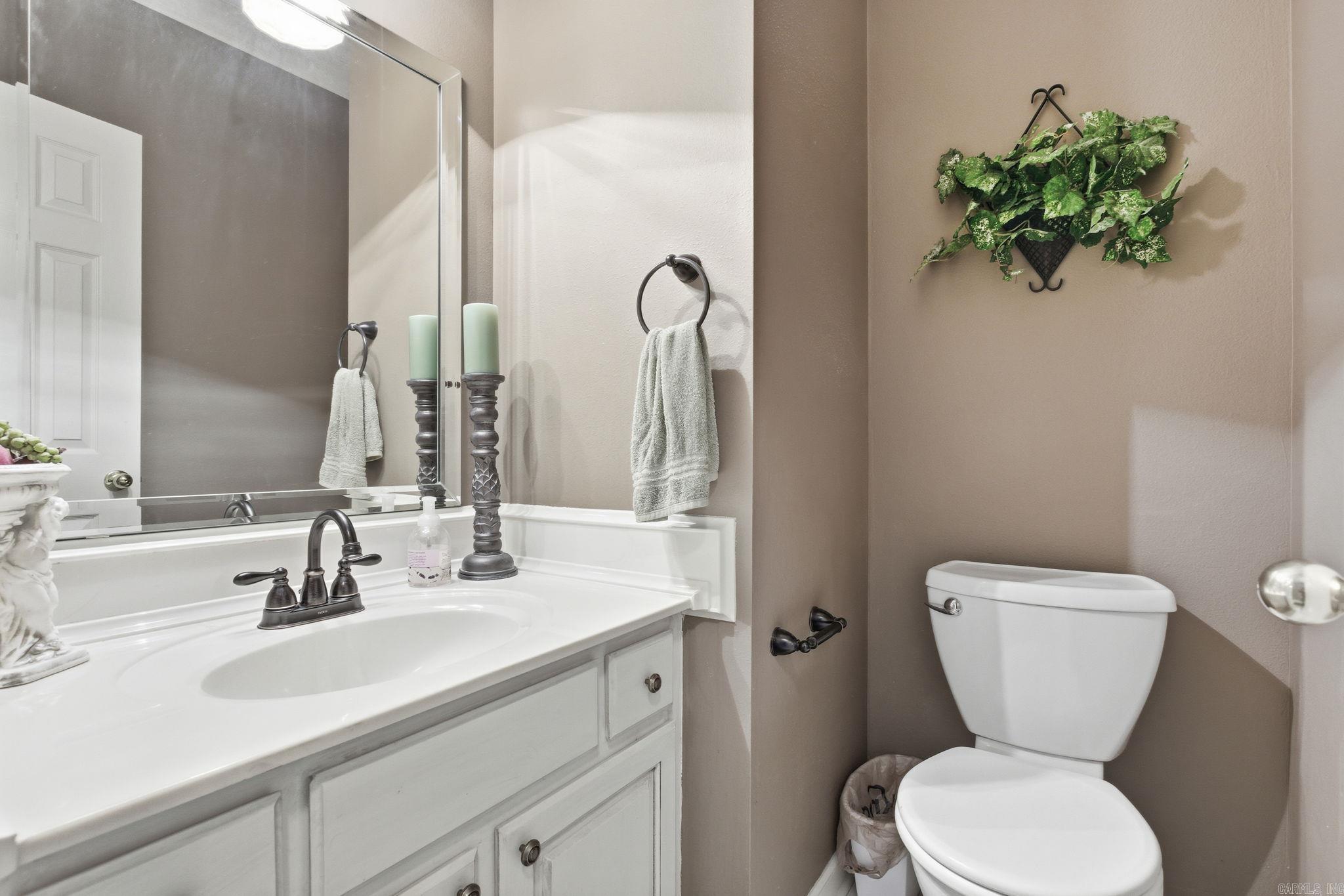 ANDREW HUNTERS WOODS - Residential