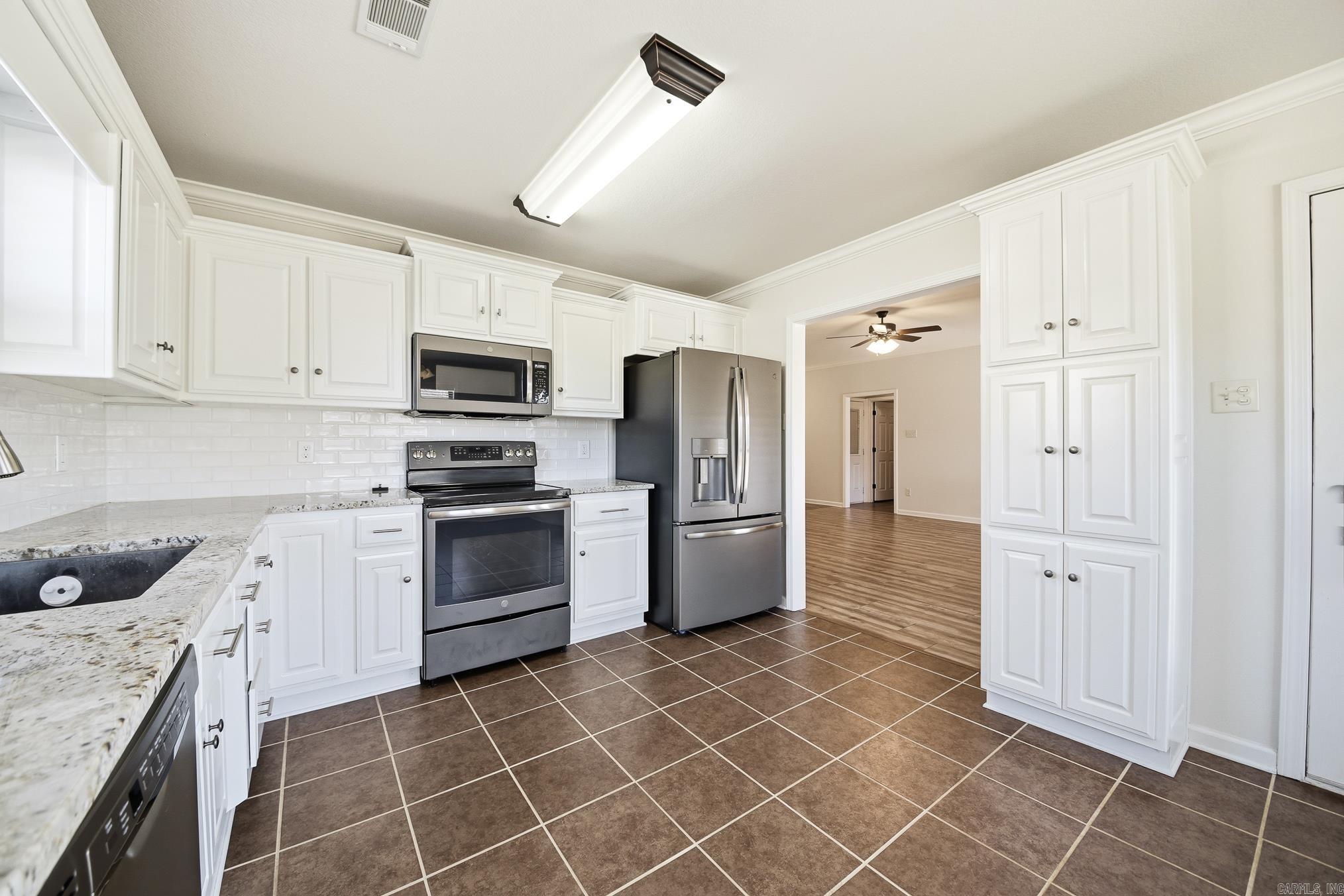 Cross Creek - Residential Lease