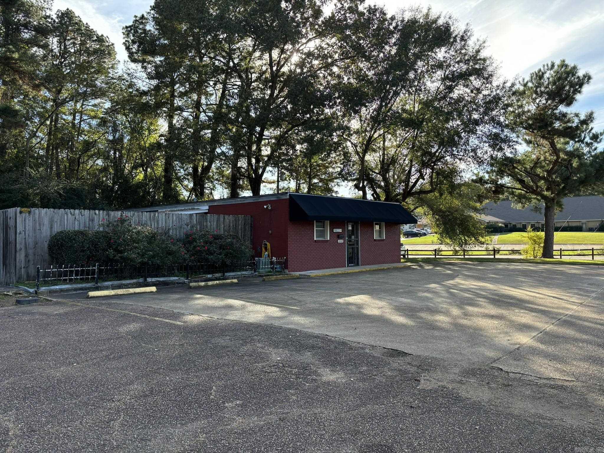 CAMDEN CITY METES & BOUNDS - Commercial Sale