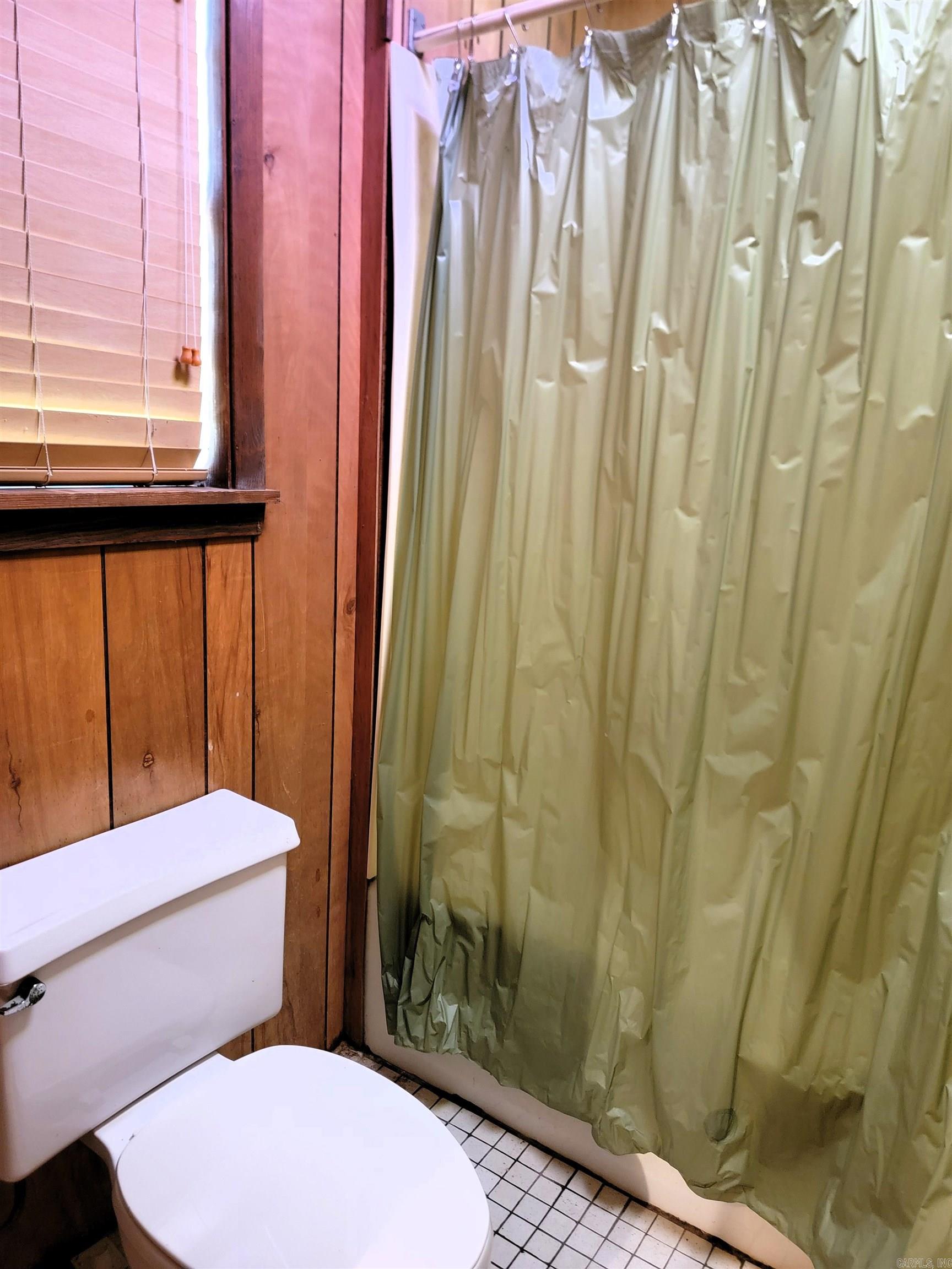 CARAHAN & HOLT ADDN - Residential