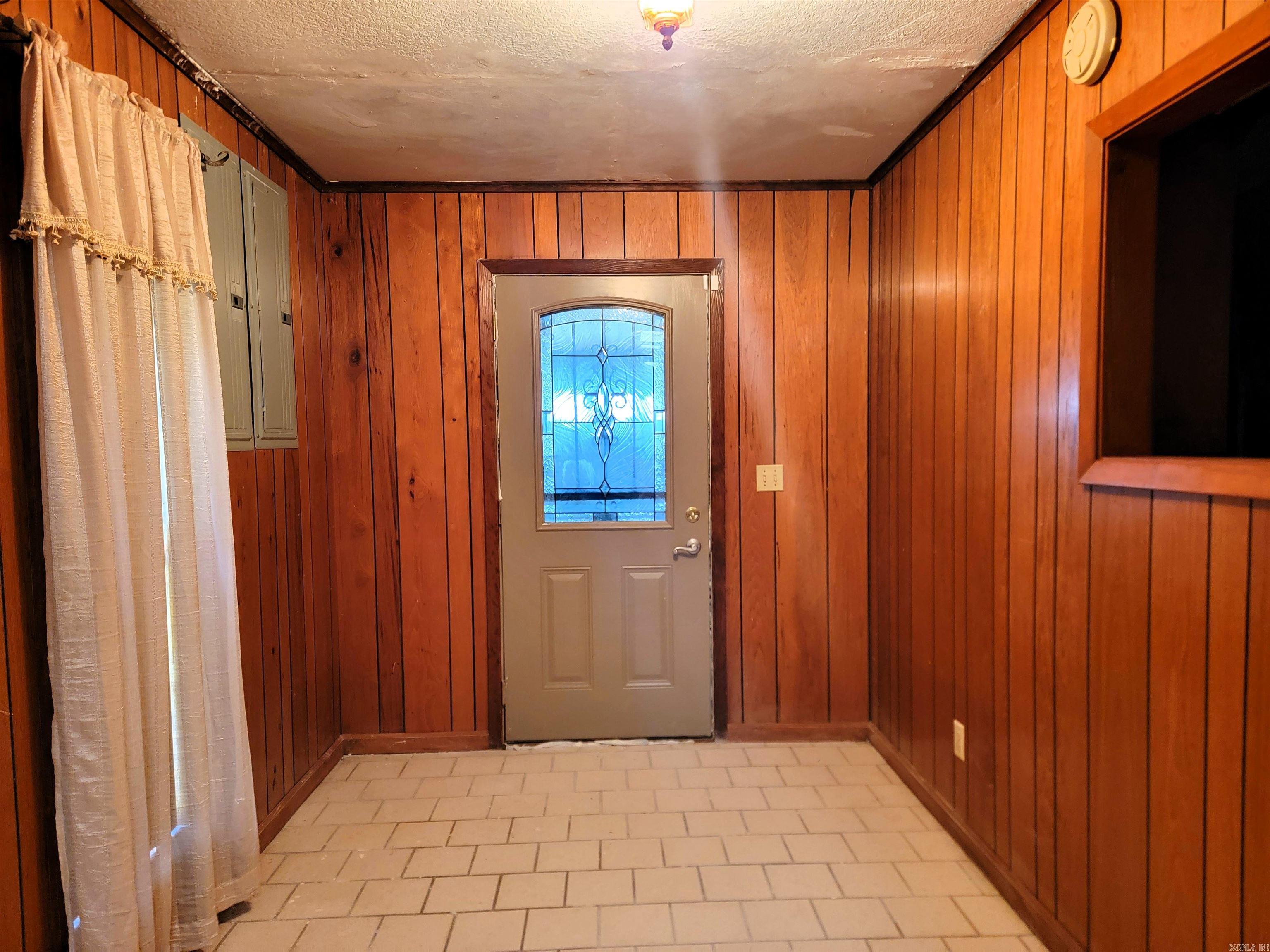 CARAHAN & HOLT ADDN - Residential