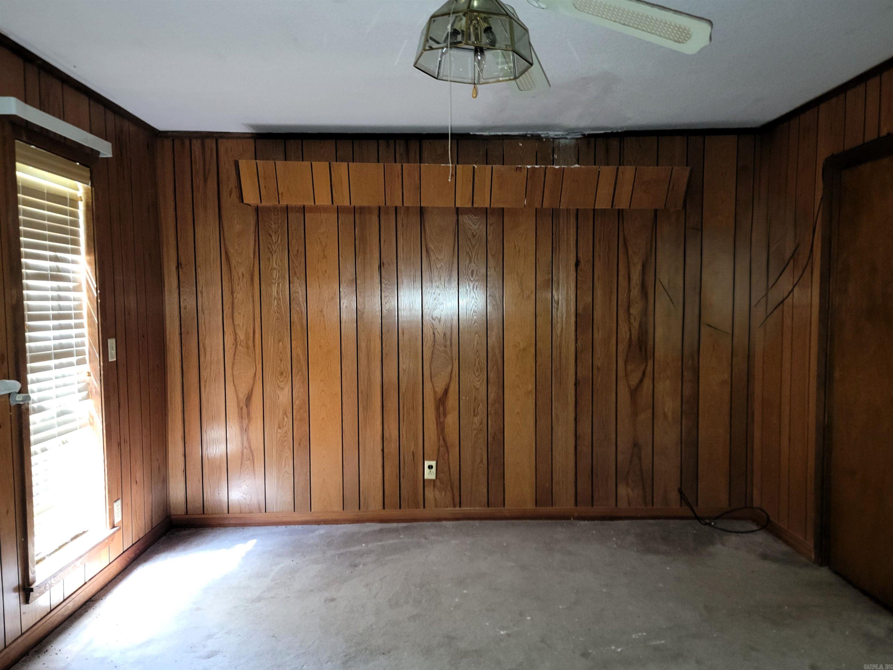 CARAHAN & HOLT ADDN - Residential