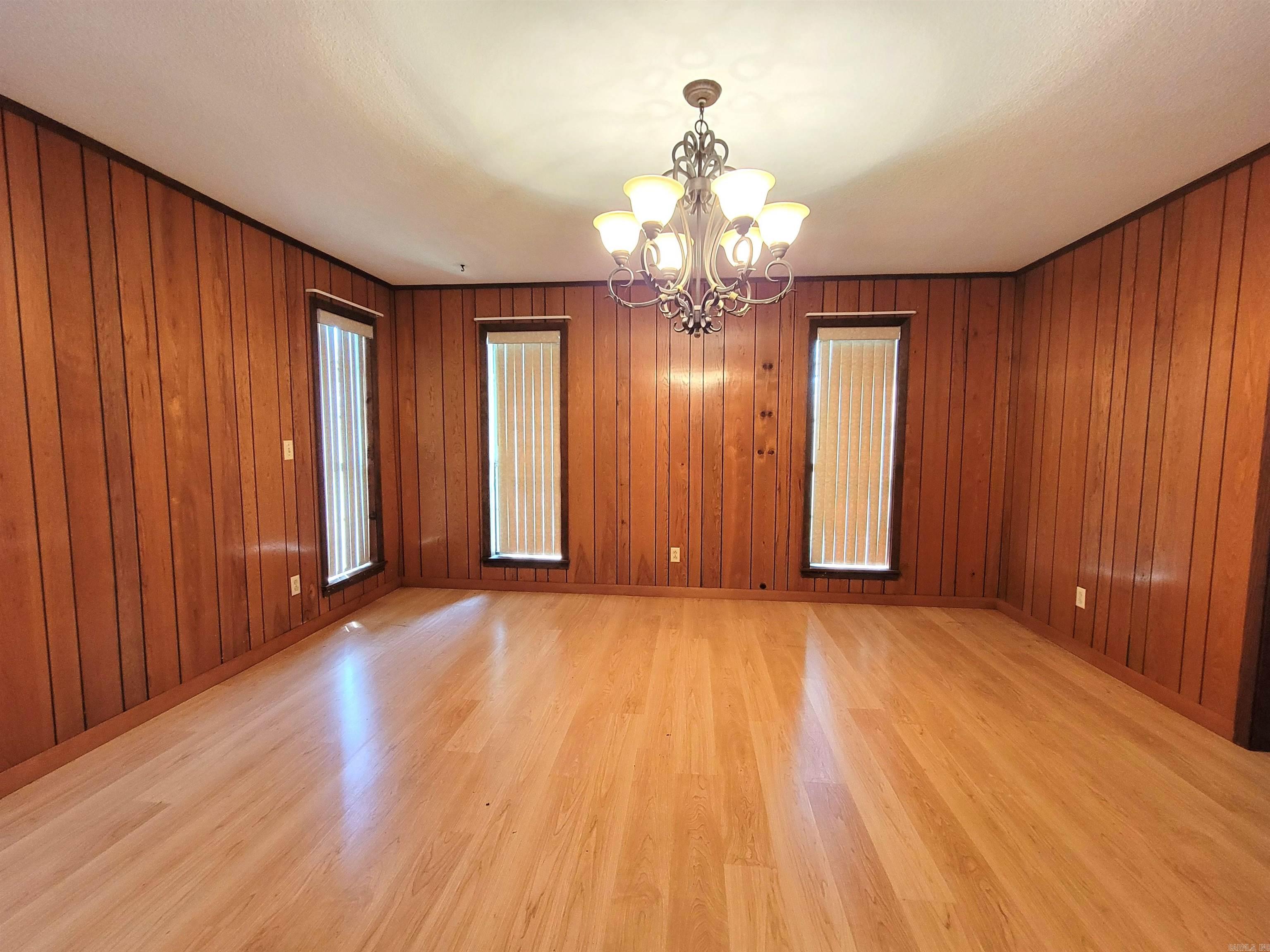 CARAHAN & HOLT ADDN - Residential