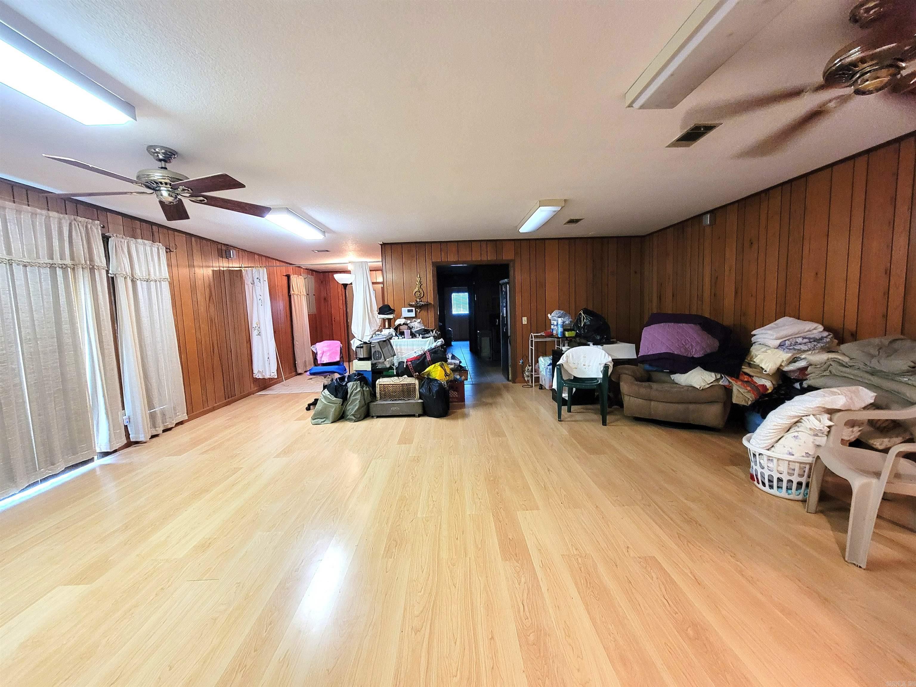 CARAHAN & HOLT ADDN - Residential