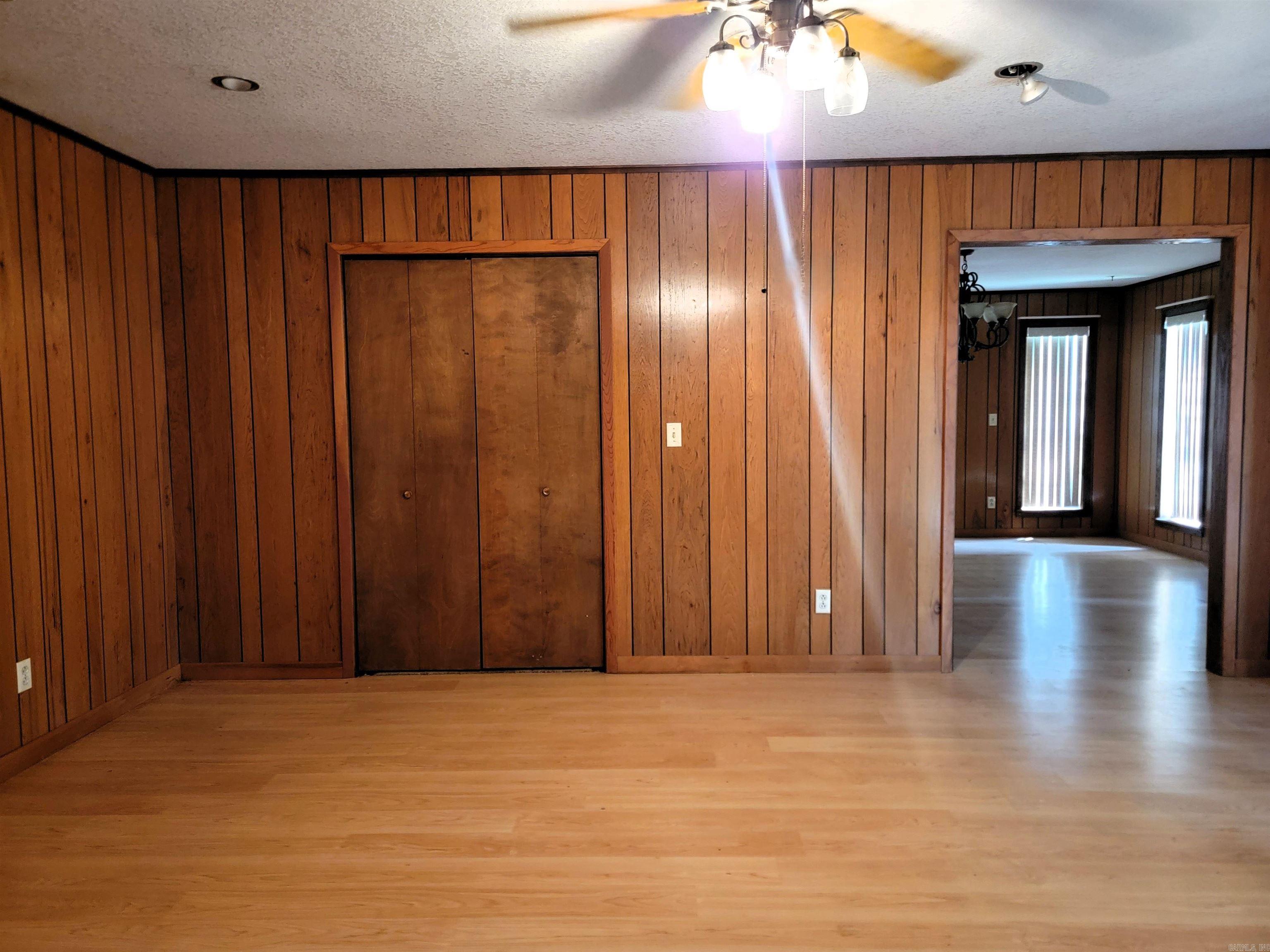 CARAHAN & HOLT ADDN - Residential