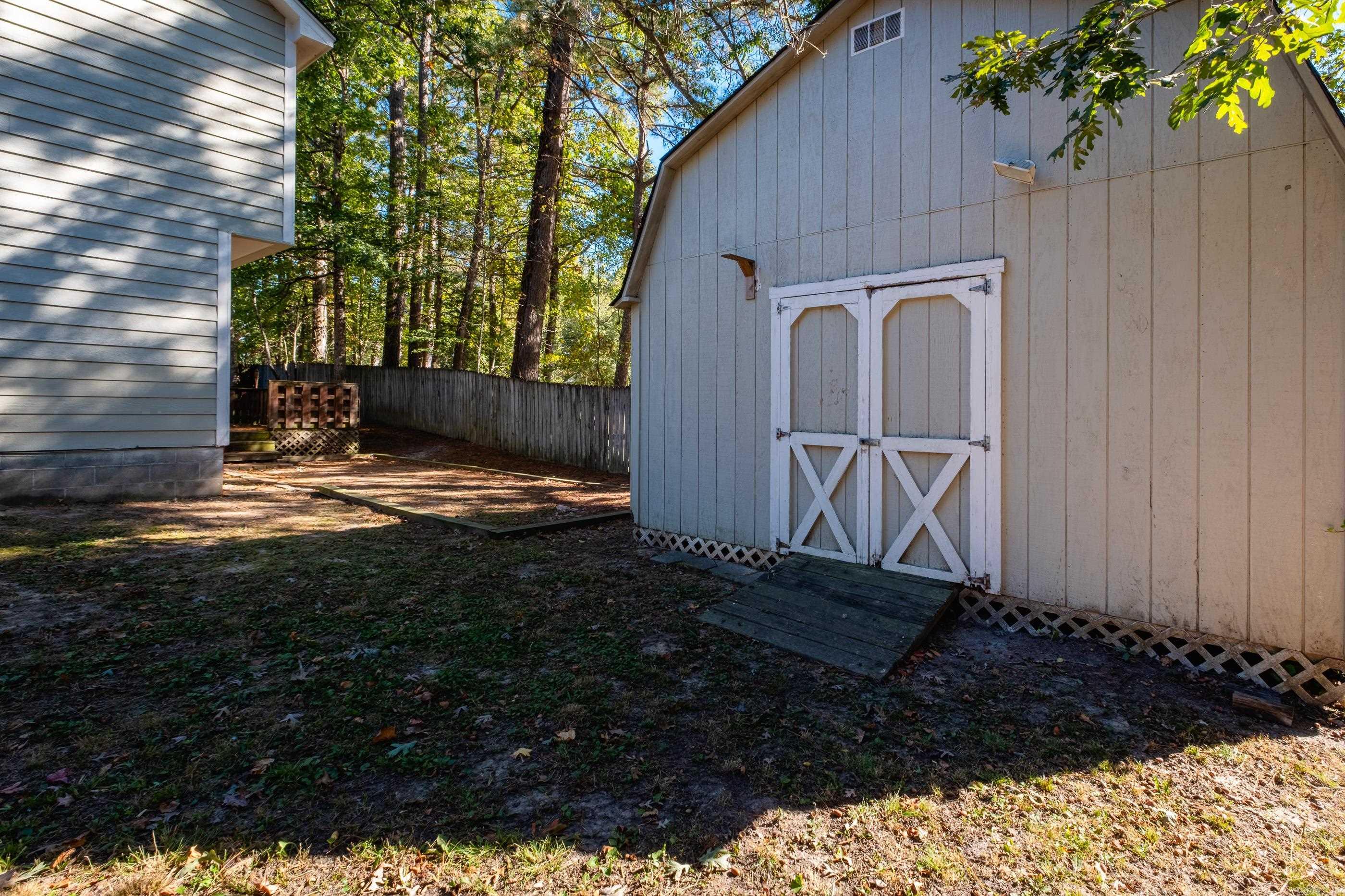 PLEASANT OAKS - Residential