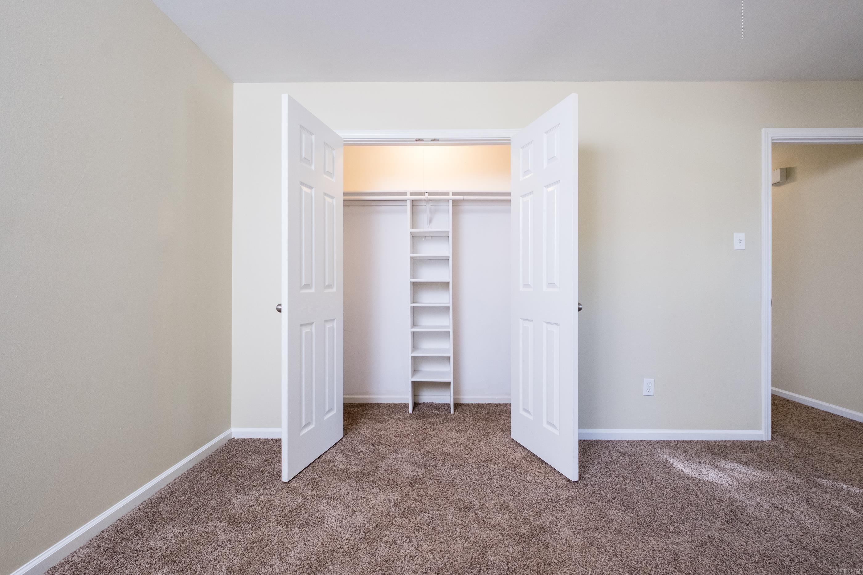 PLEASANT OAKS - Residential