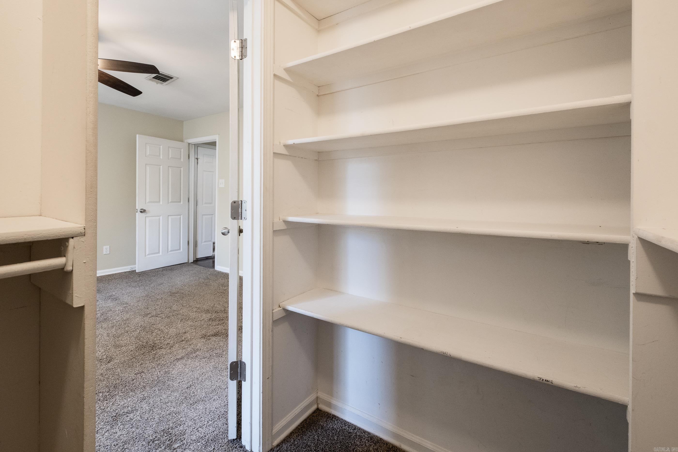 PLEASANT OAKS - Residential