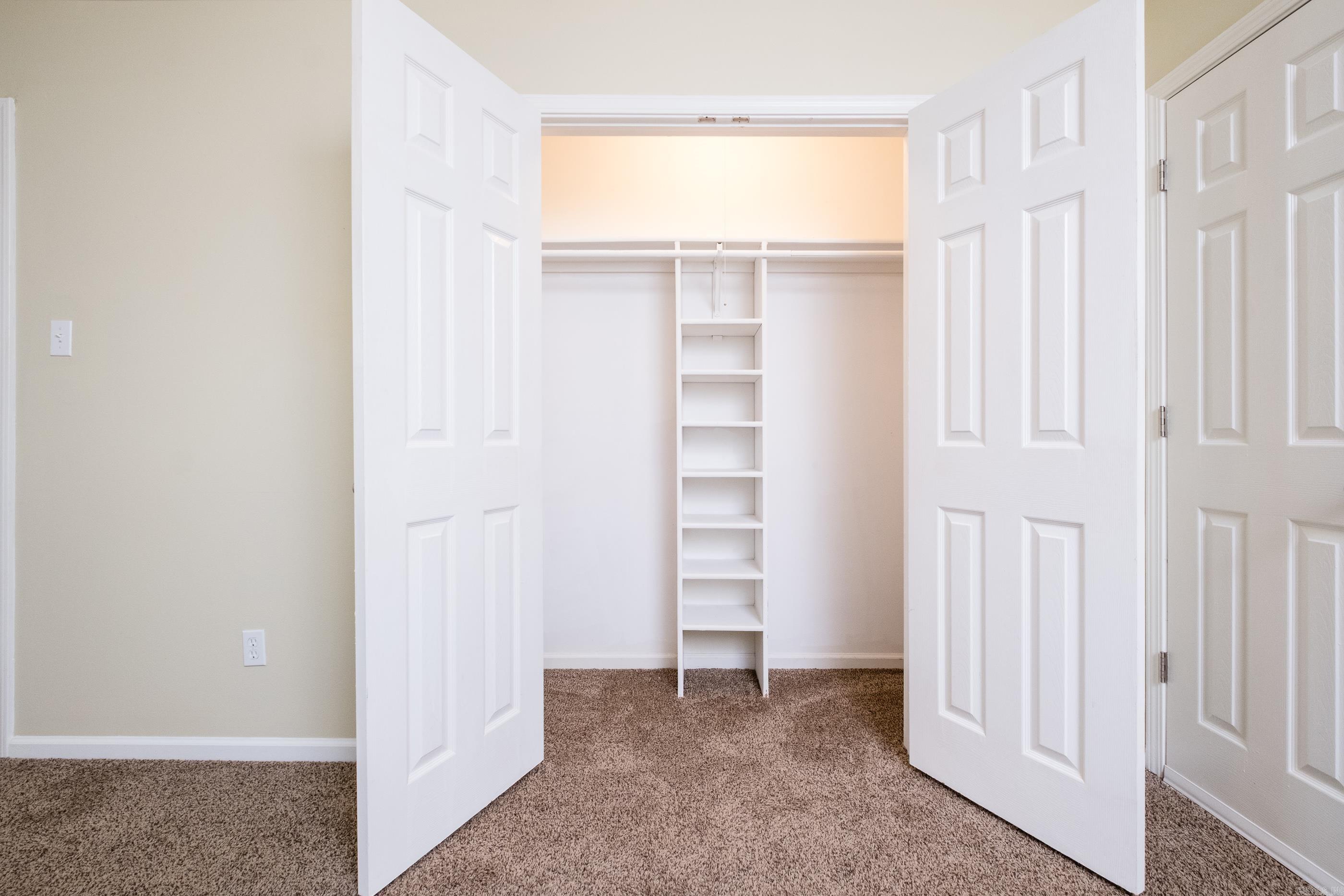 PLEASANT OAKS - Residential